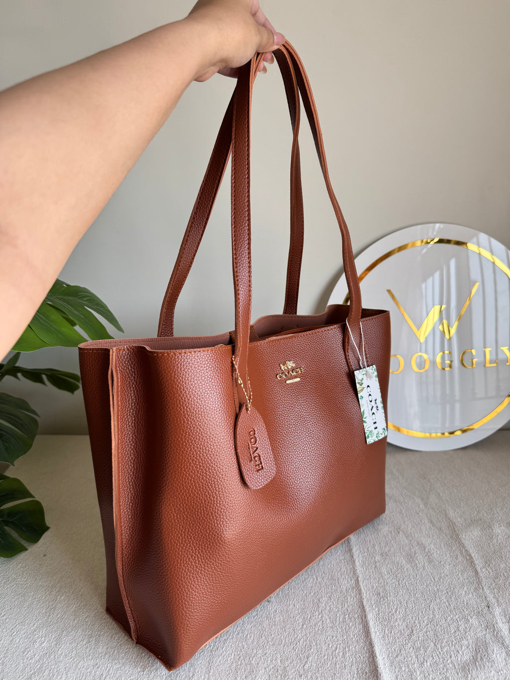 COACH Solid Tote Bag - Fall Brown