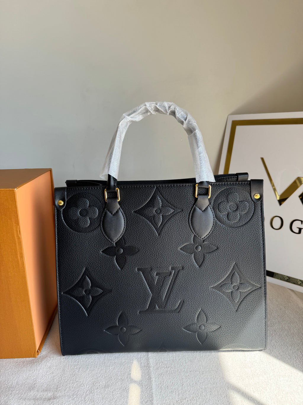 LV On The Go Tote Bag - Black (BOX PACKING)