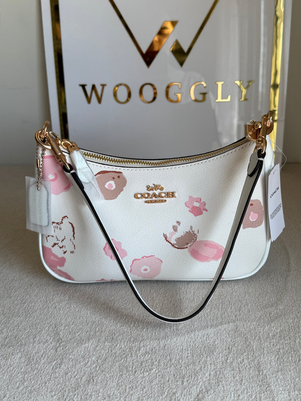 COACH TERI PREMIUM (Cutest Summer White) - MAGNETIC BOX PACKING
