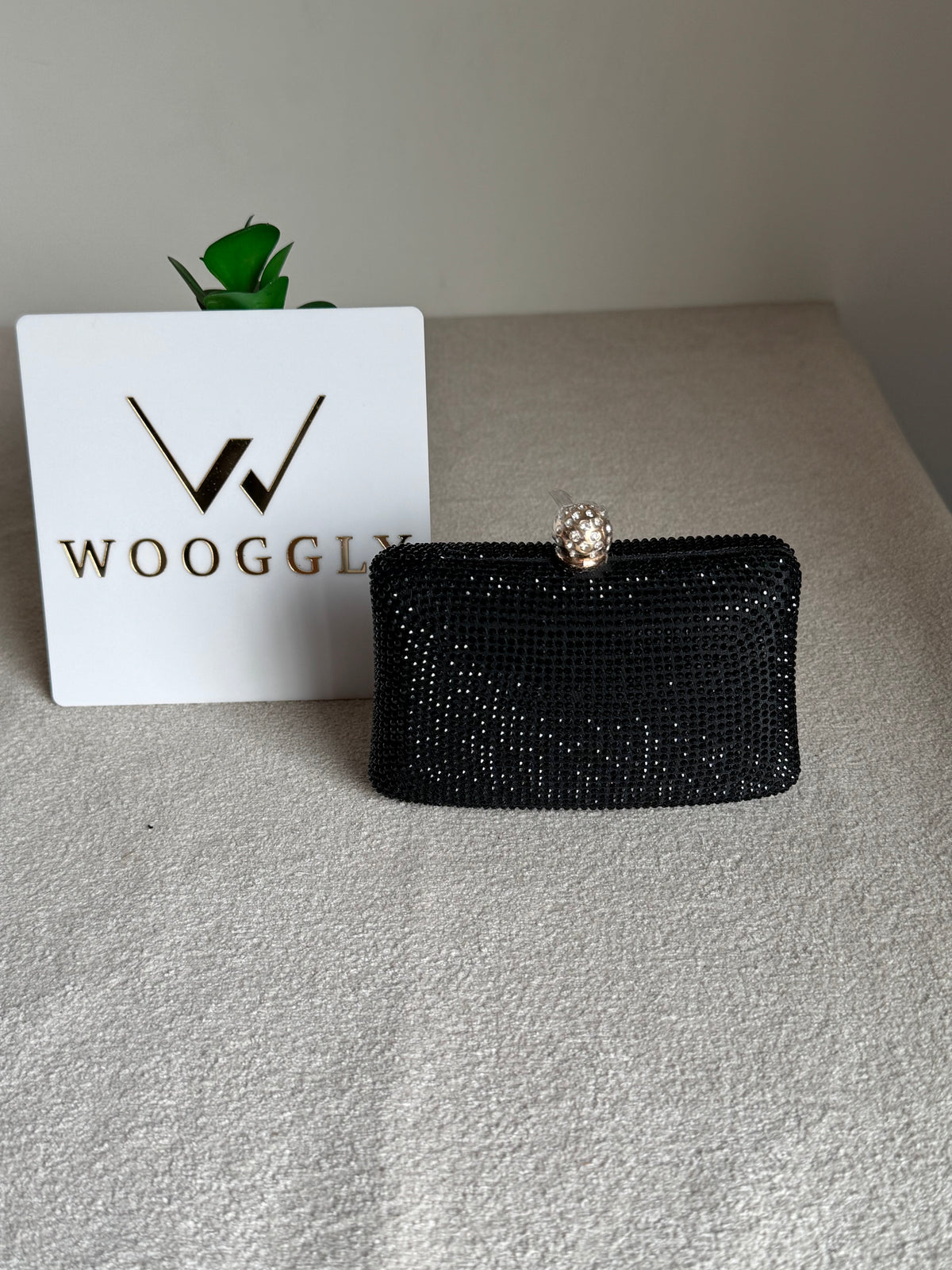 Icon Clutch Black