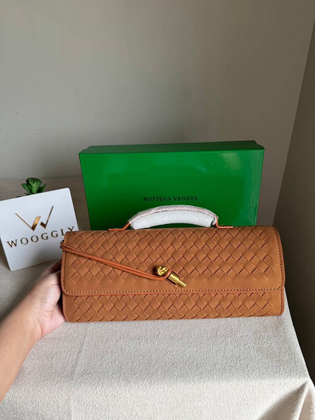 Premium Bottega Veneta Viral Bag with BOX Packing - Suede Brown
