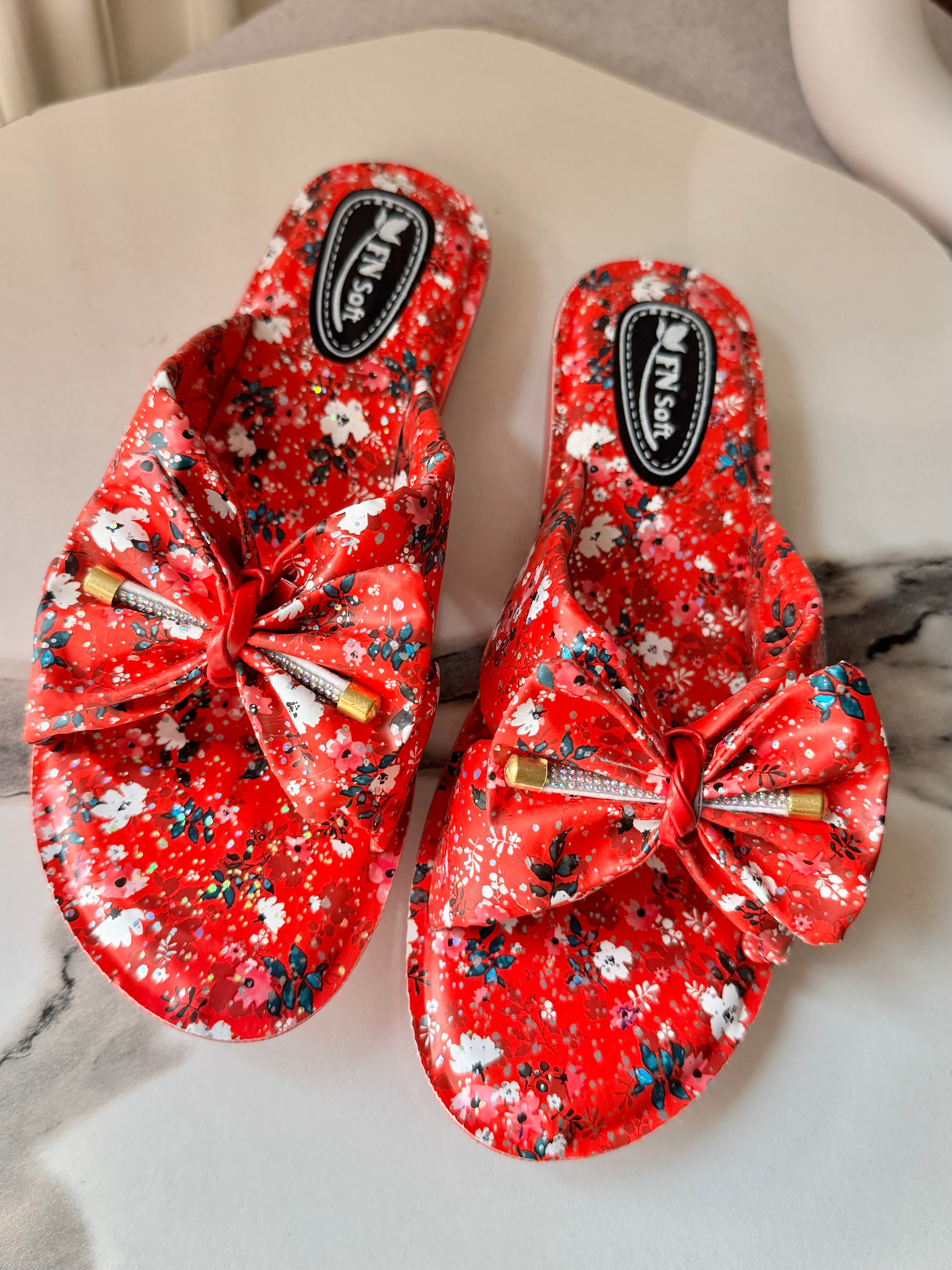 Soft Floral Fantasy Slides - Red