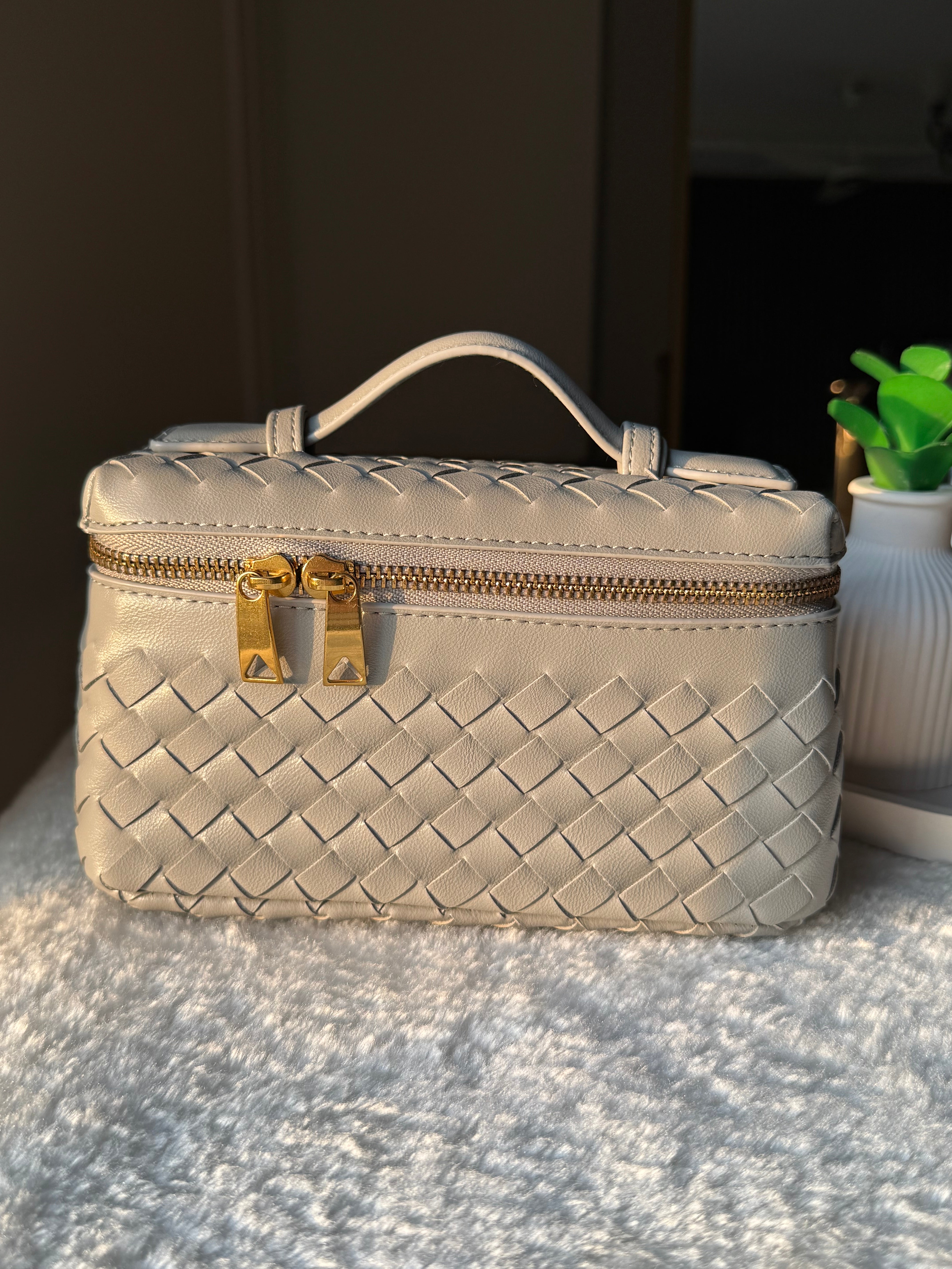 JW Pie Woven Bag with Long Strap (Light Grey)