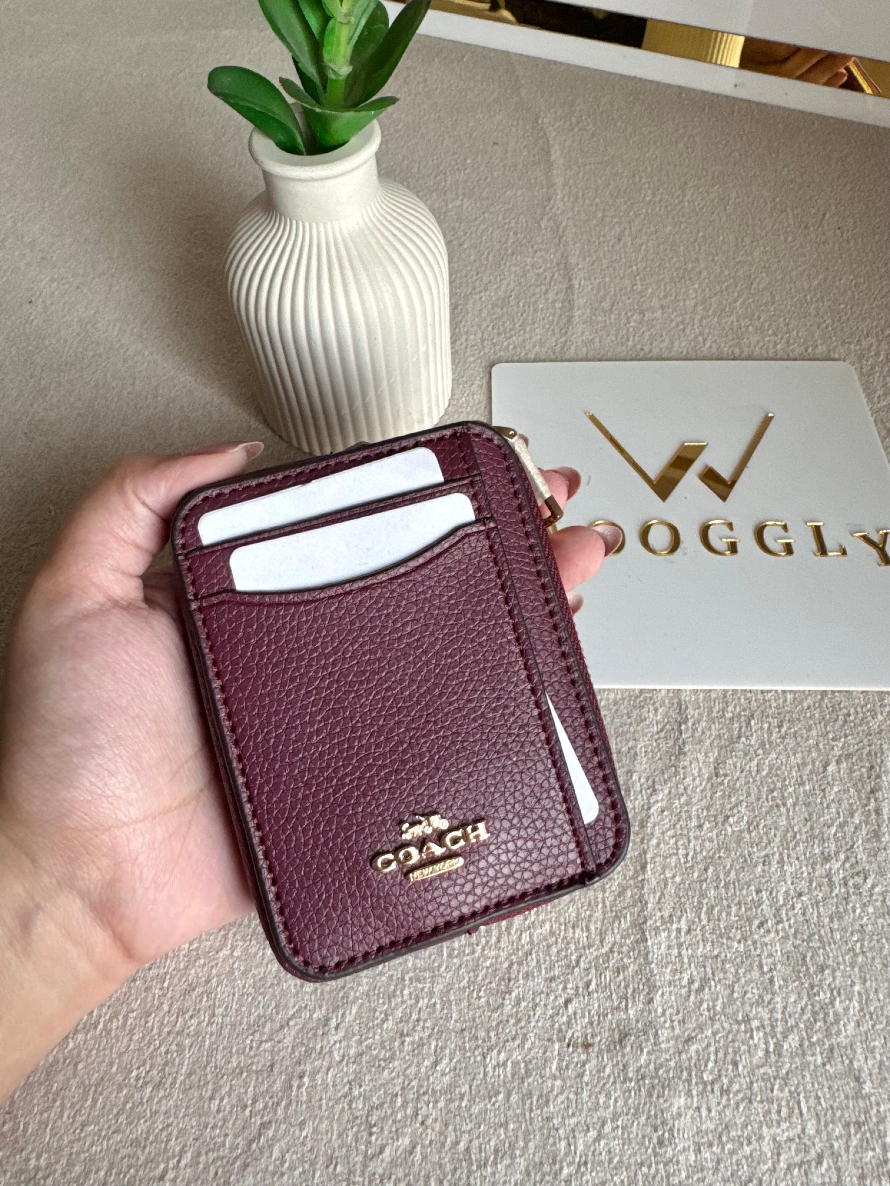 Coach Zip Card Case - Burgandy