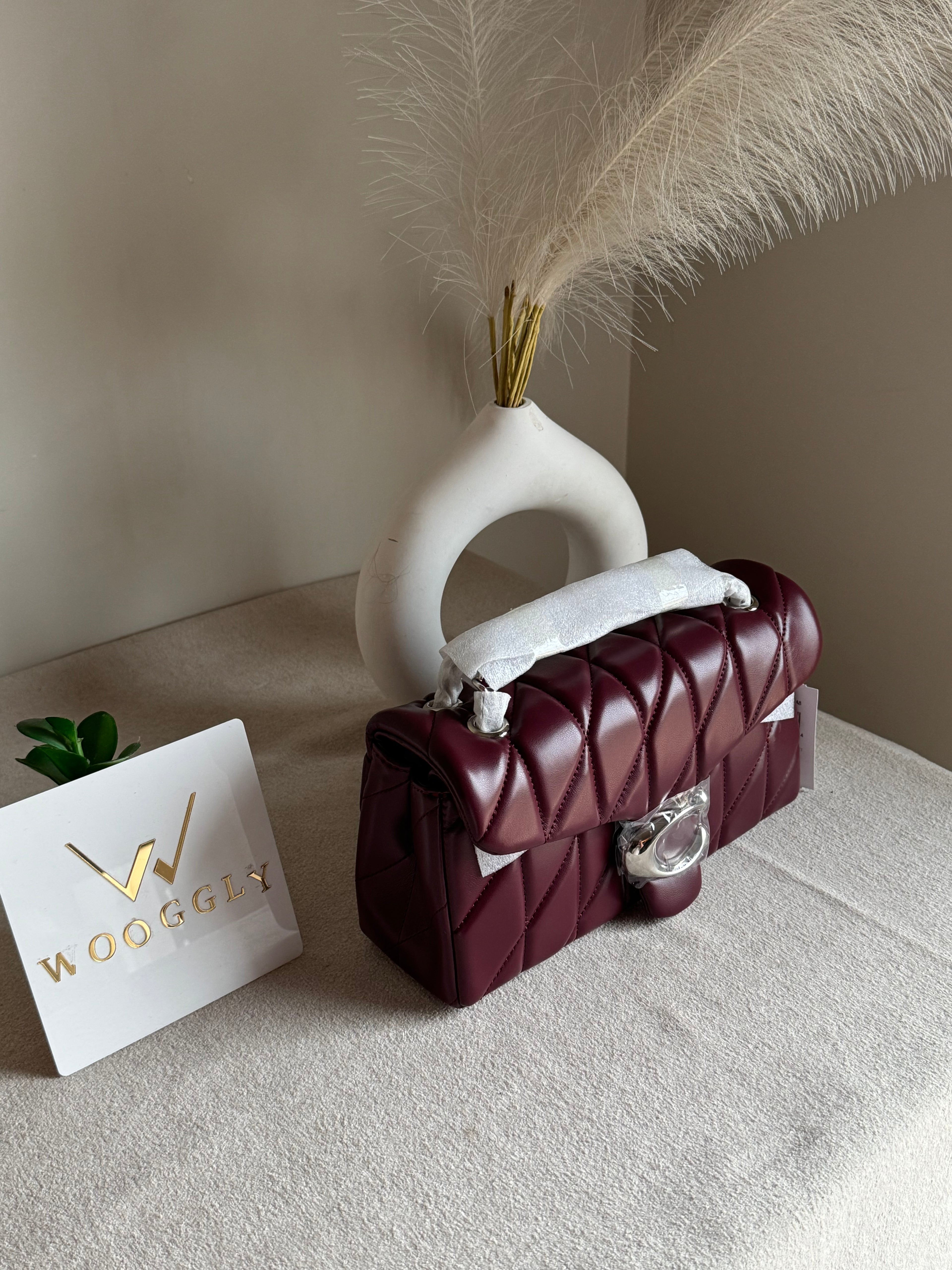 Quilted Tabby 26 EXTREMELY PREMIUM (Burgandy) - BOX PACKING