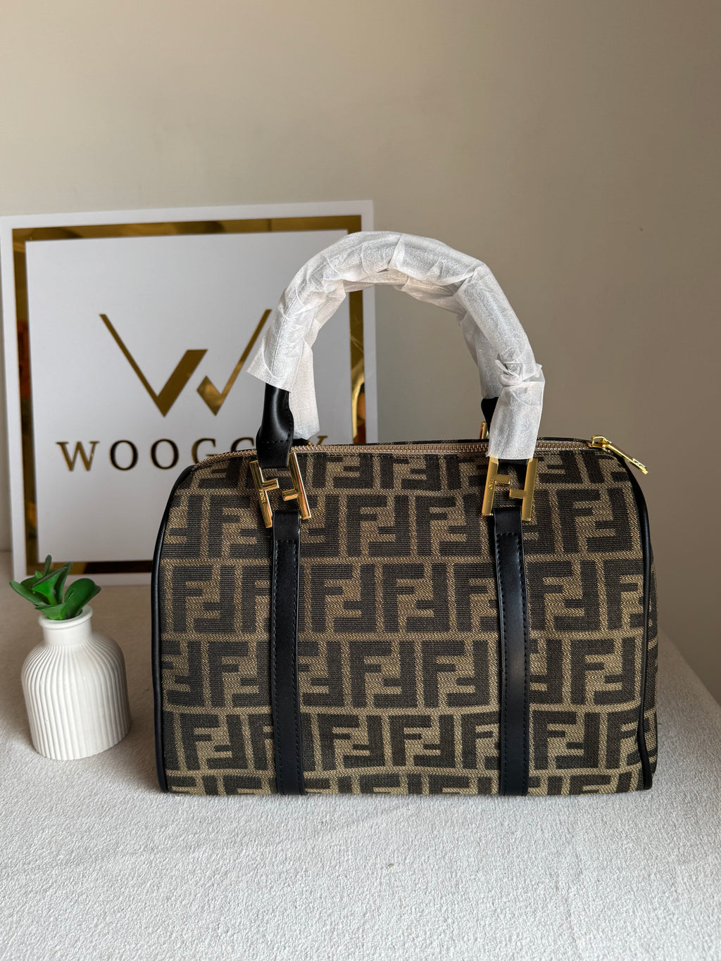 Fendi Signature Hand Bag - Black & Beige