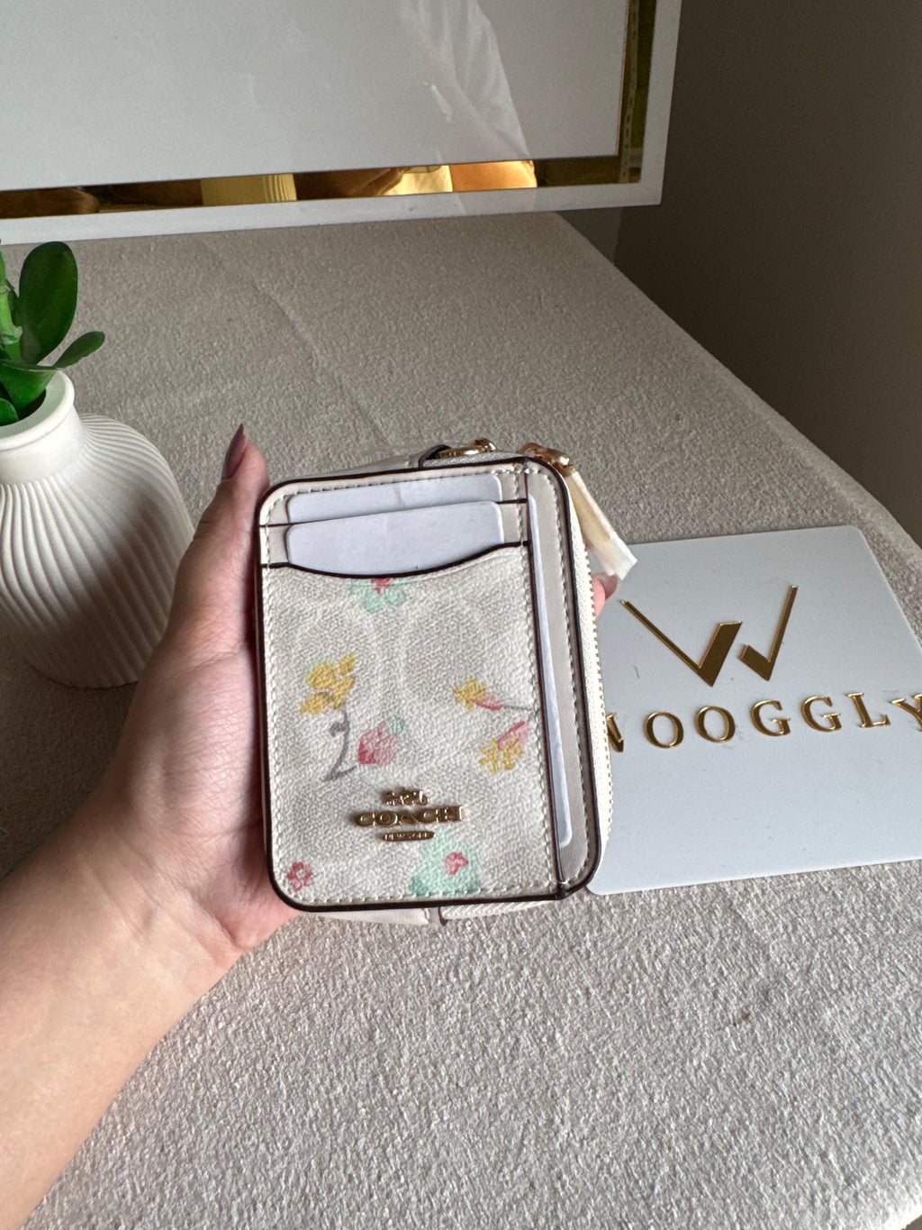 Coach Zip Card Case - Cute White Floral