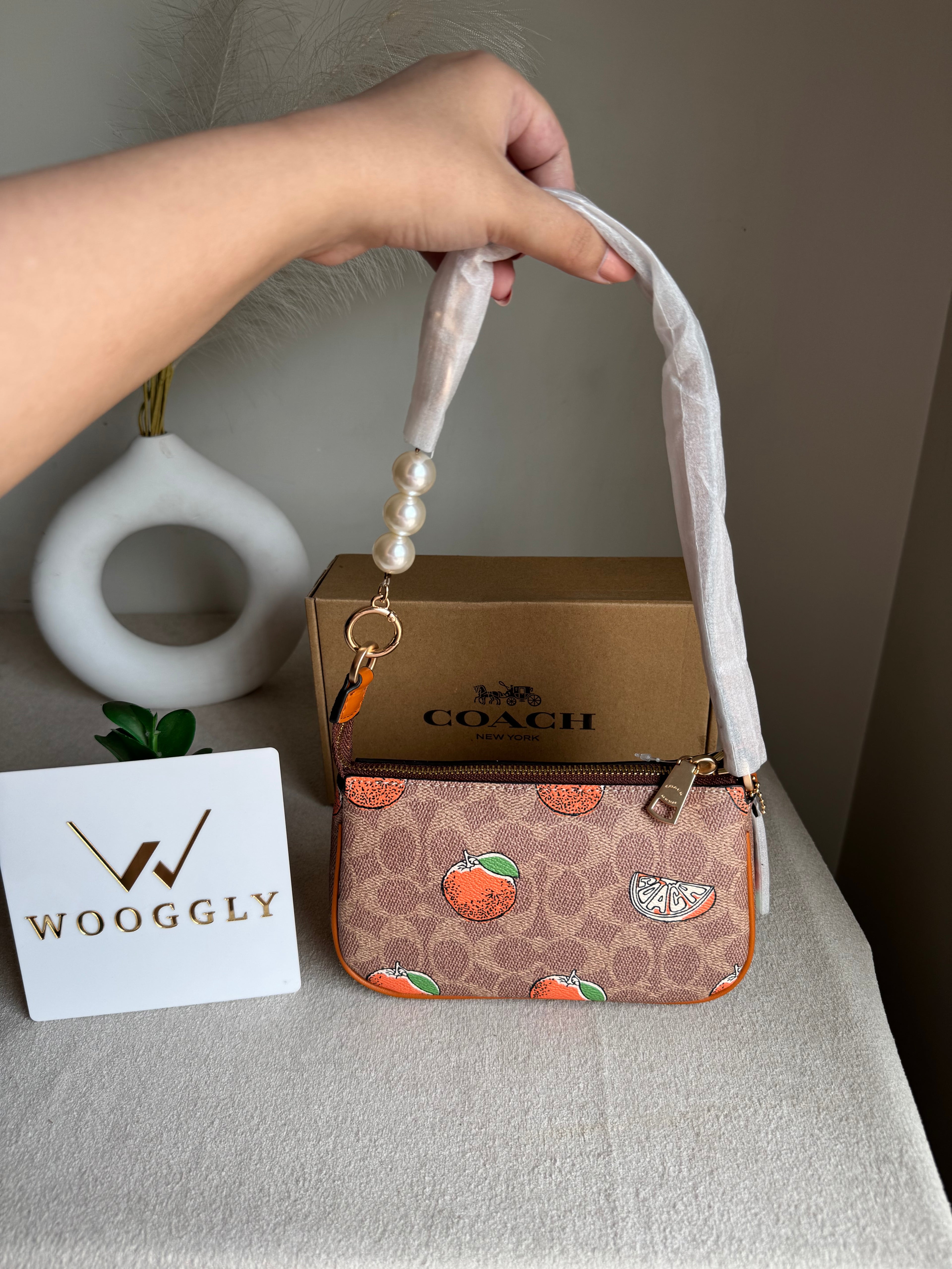 Nolita 19 Signature Canvas with Cute Oranges - BOX PACKING