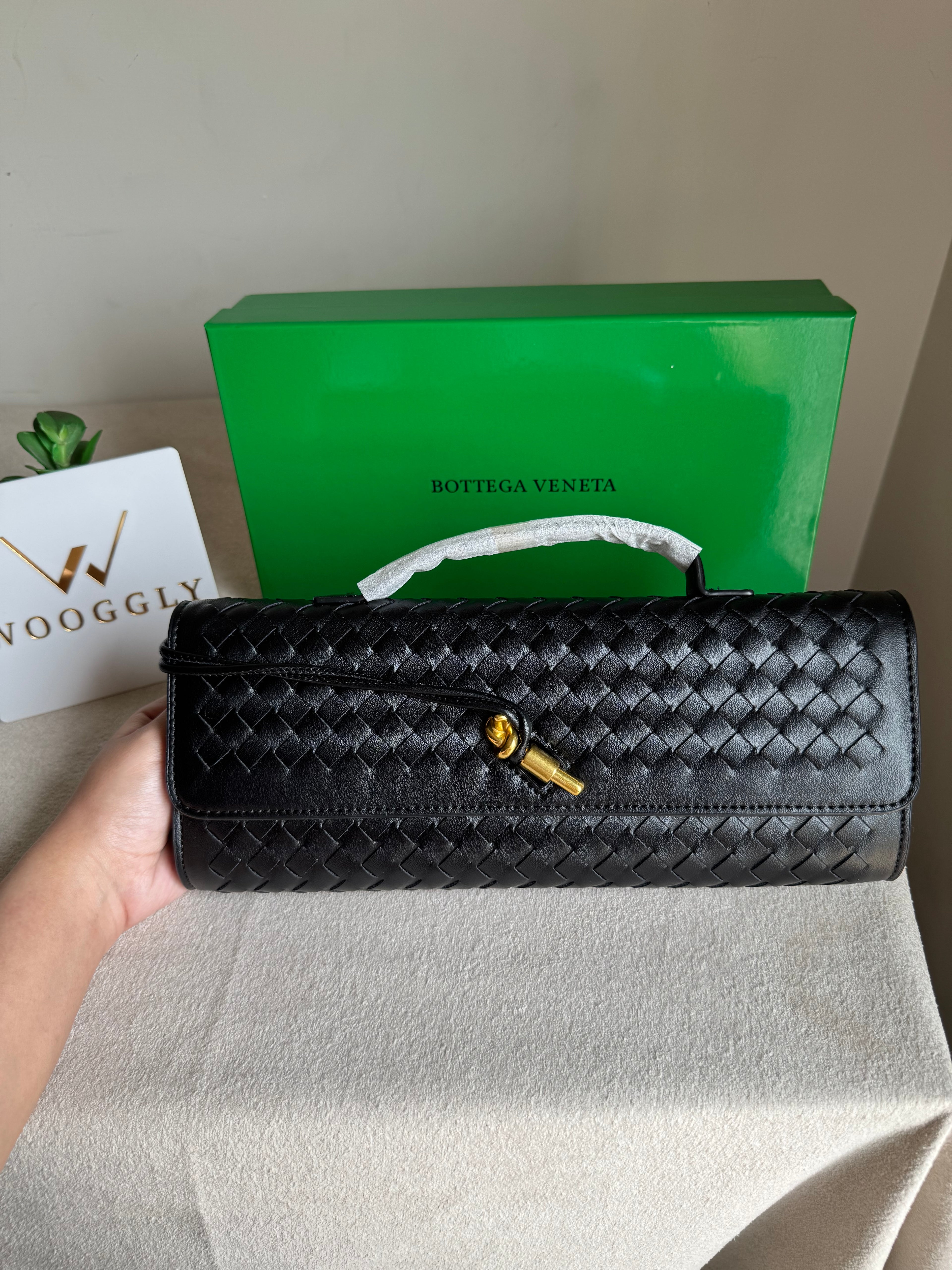 Premium Bottega Veneta Viral Bag with BOX Packing - Black