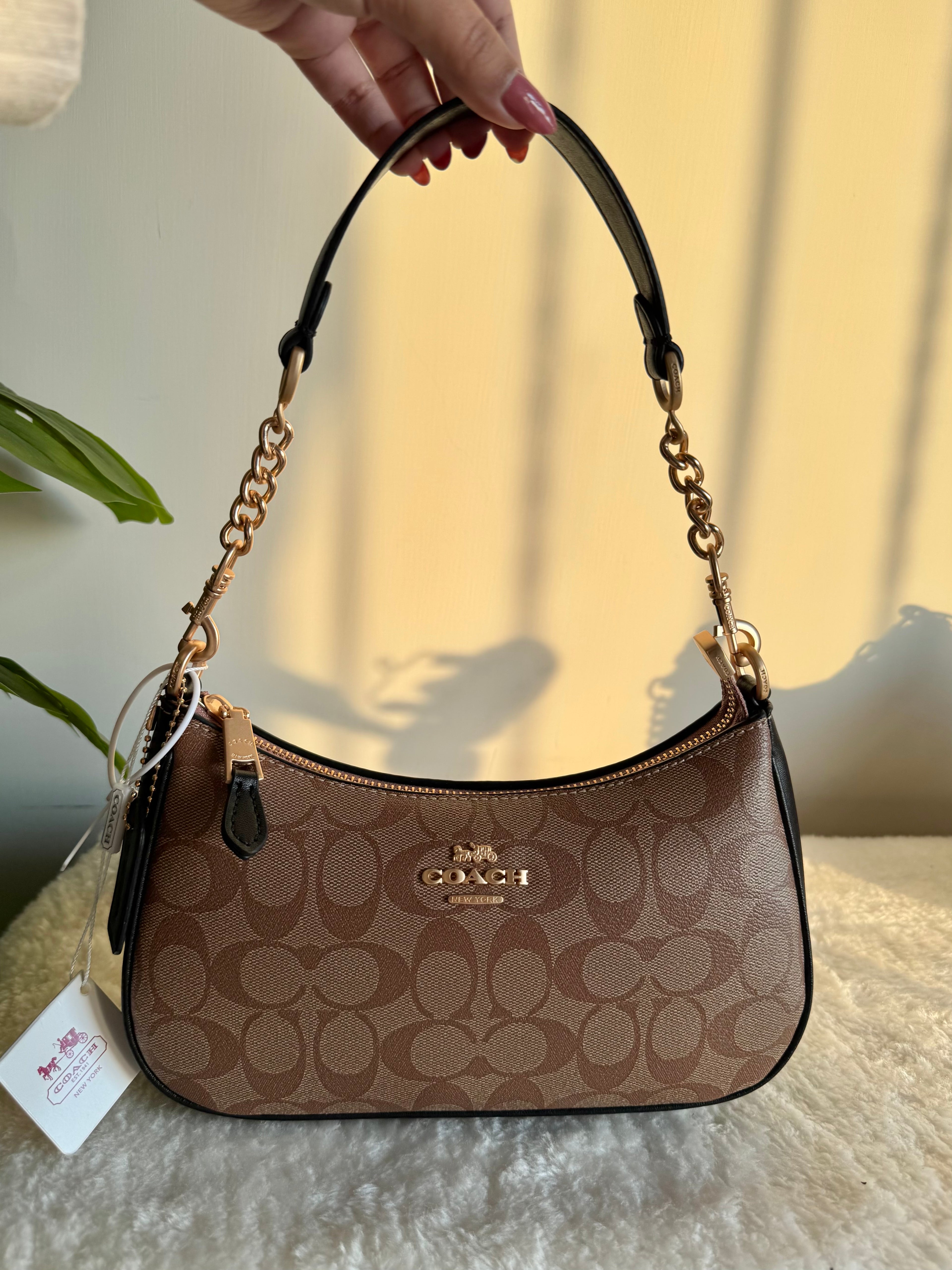 COACH TERI PREMIUM (Apricot Black) - BOX PACKING