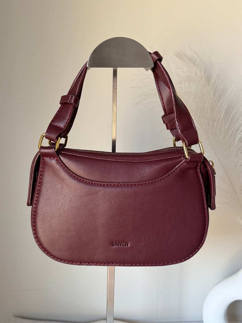 Sleek Aura Bag - Maroon