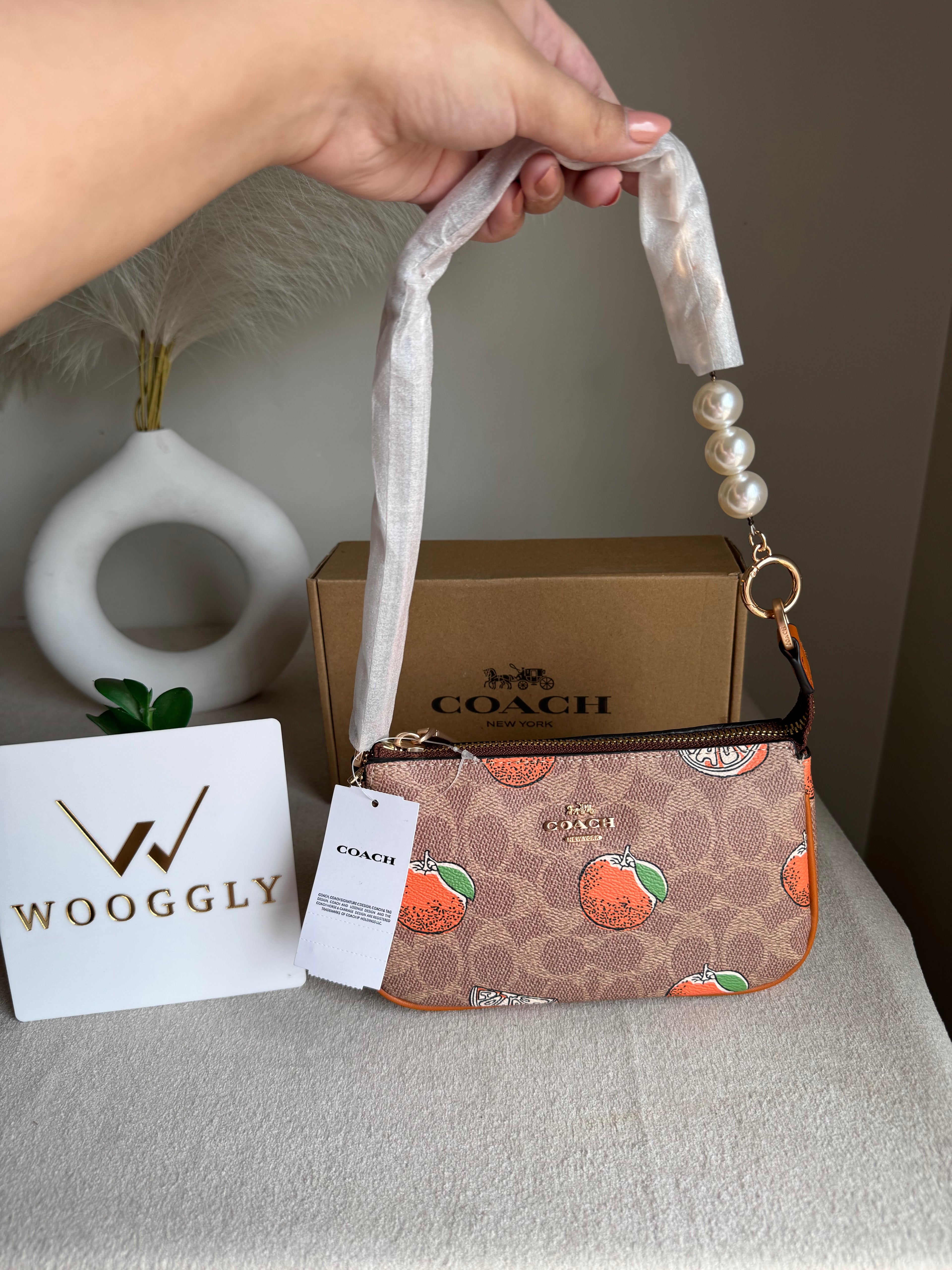 Nolita 19 Signature Canvas with Cute Oranges - BOX PACKING