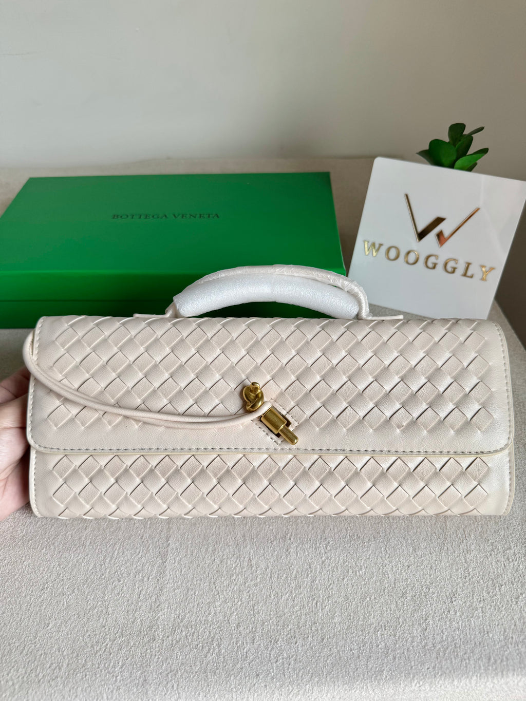 Premium Bottega Veneta Viral Bag with BOX Packing - Cream