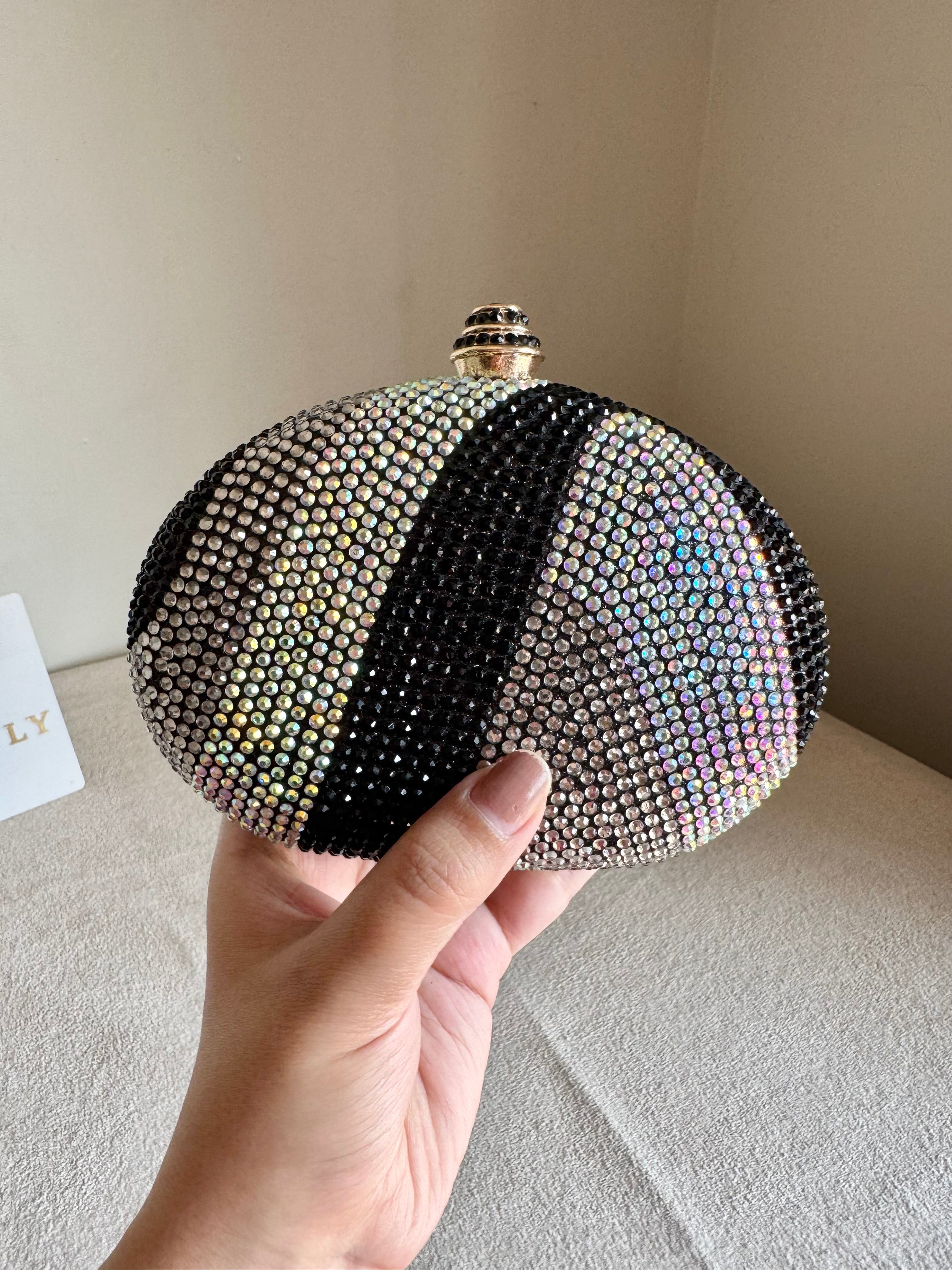 High Quality Luxe Statement Clutch - Black