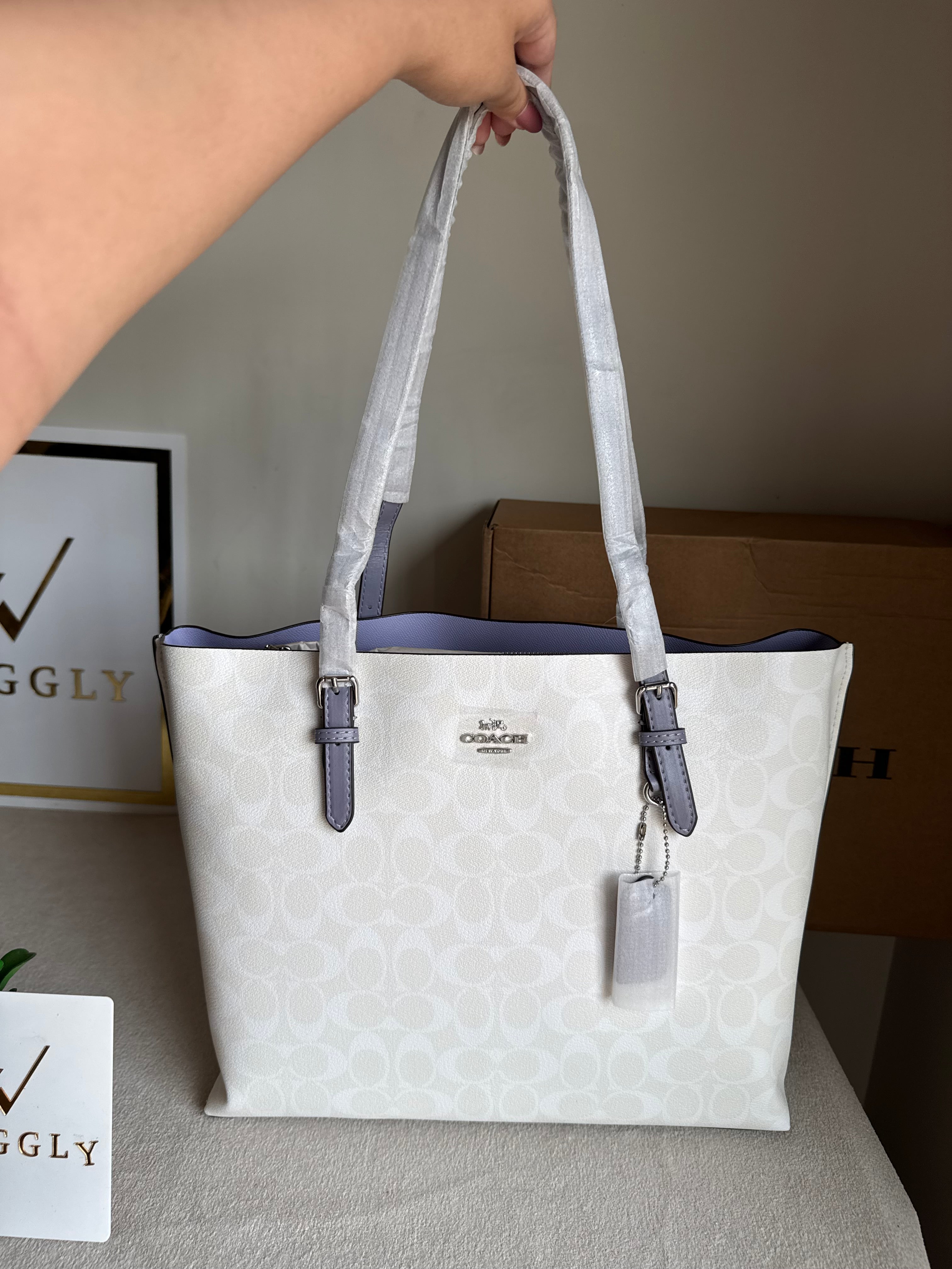 EXTREMELY PREMIUM COACH Mollie Tote Bag - Signature White & Lilac (BOX PACKING)