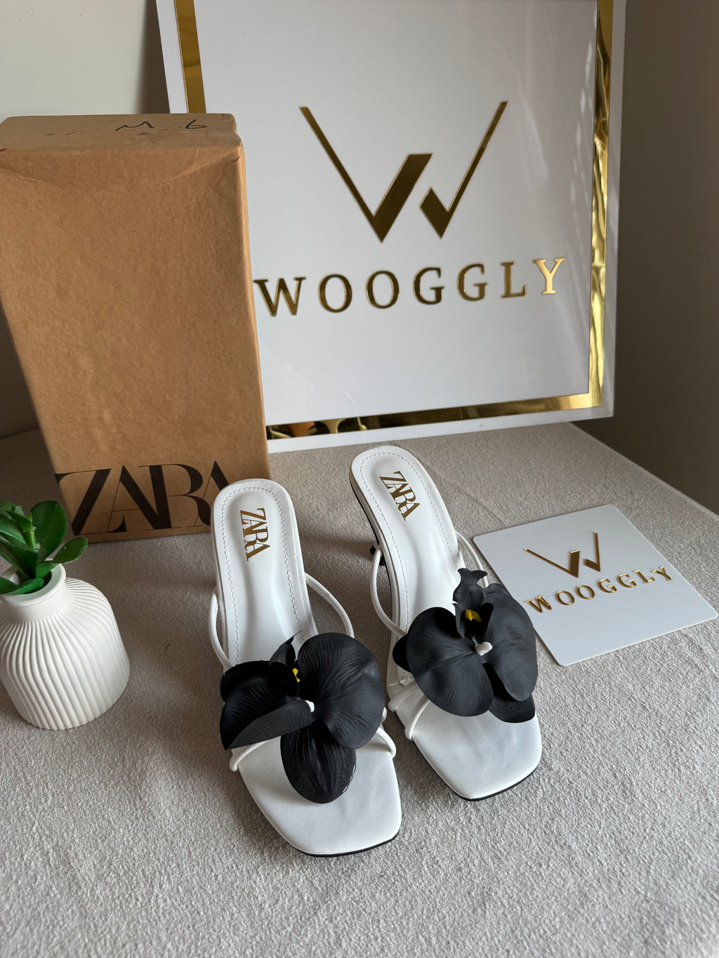 Zara Flower Heels WHITE WITH BLACK with Brand Box