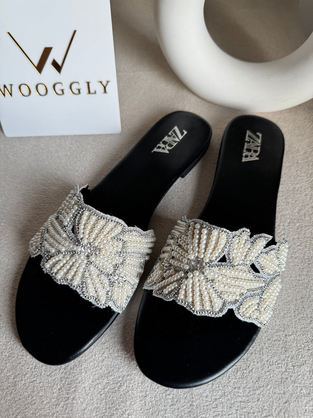 Zara Sugar Bloom Slides - Black