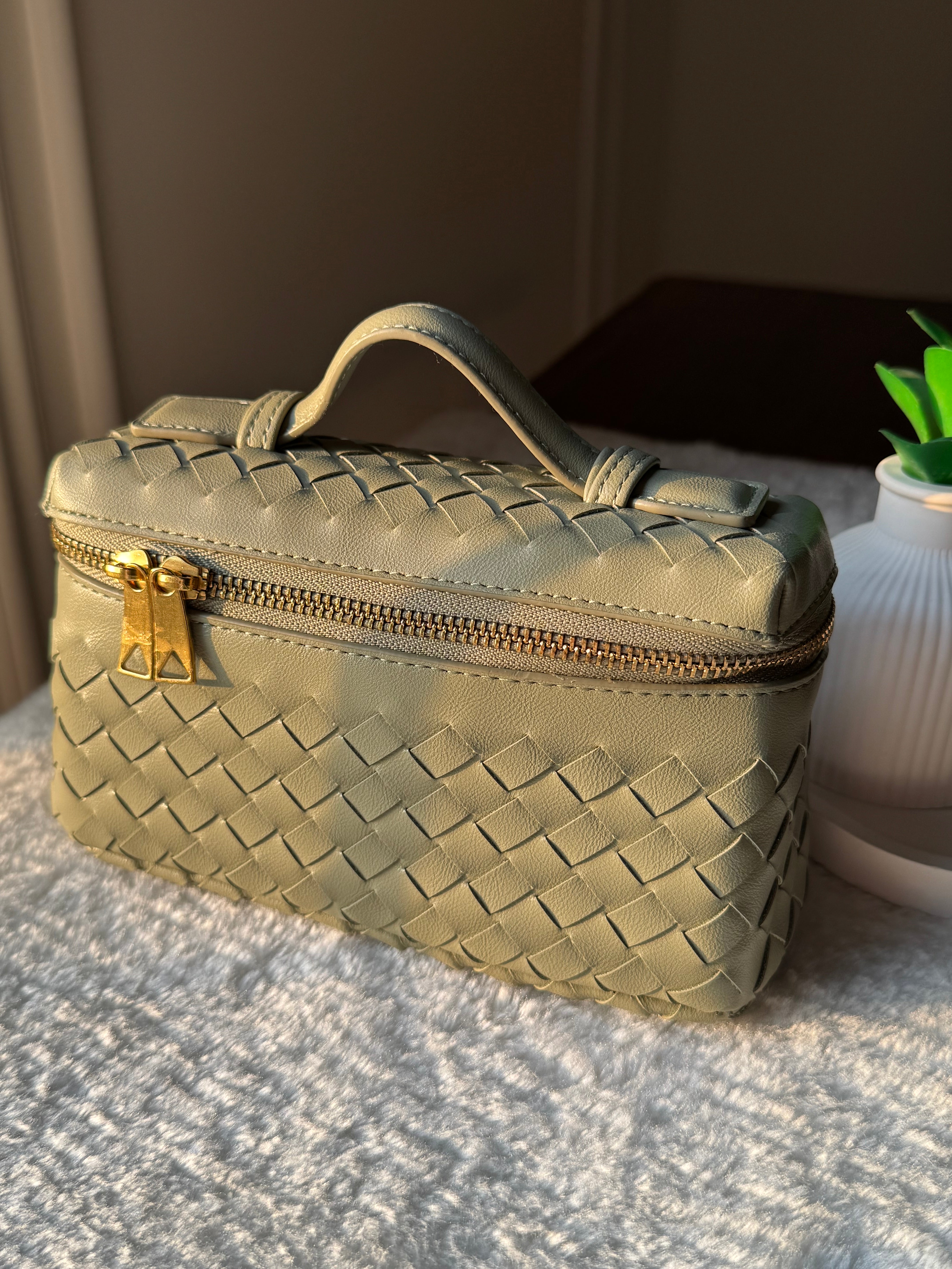 JW Pie Woven Bag with Long Strap (Sea Green)