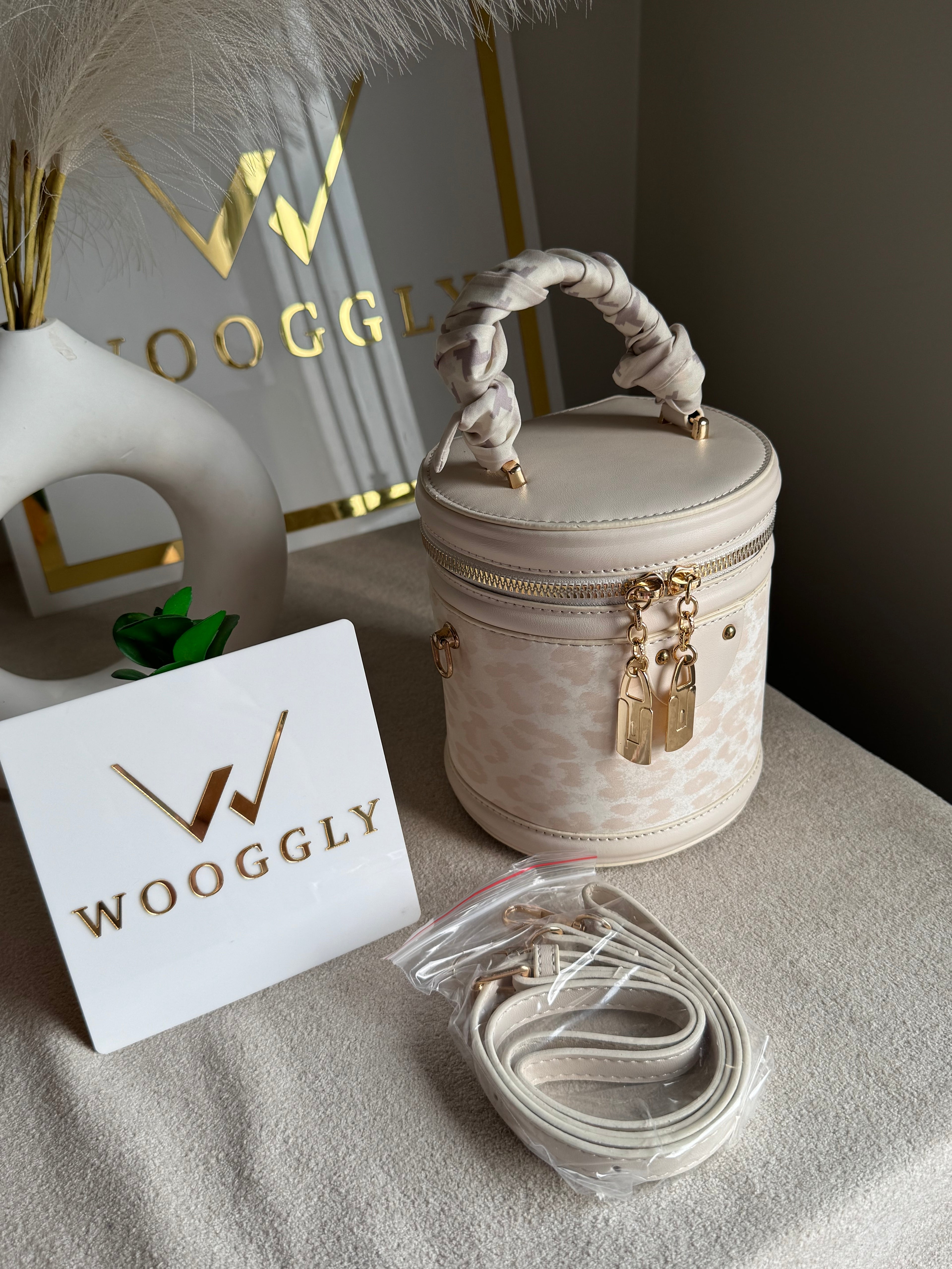 Cutest Crossbody Bag / Makeup Box White