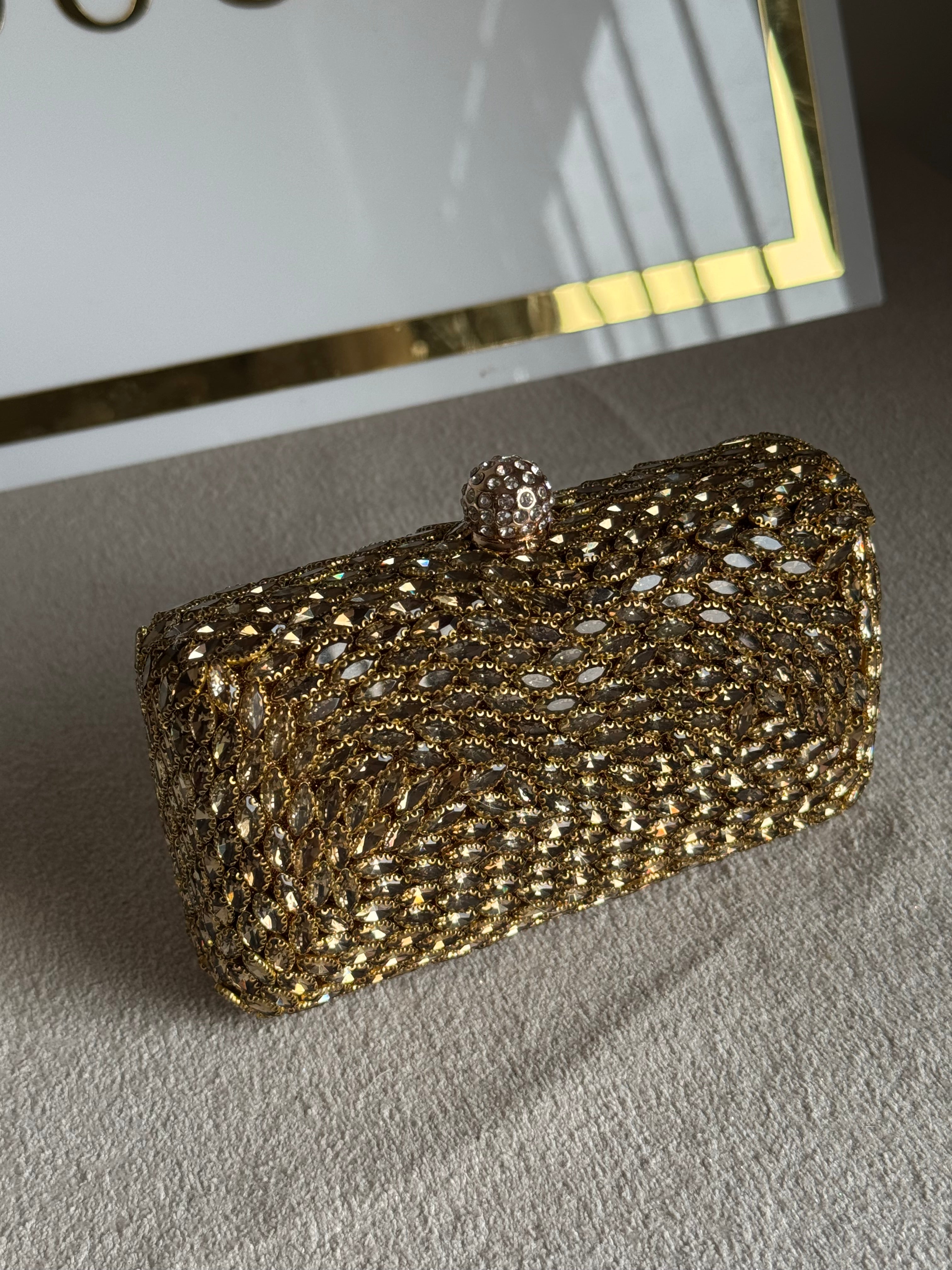 Alyzeh Clutch (Gold)