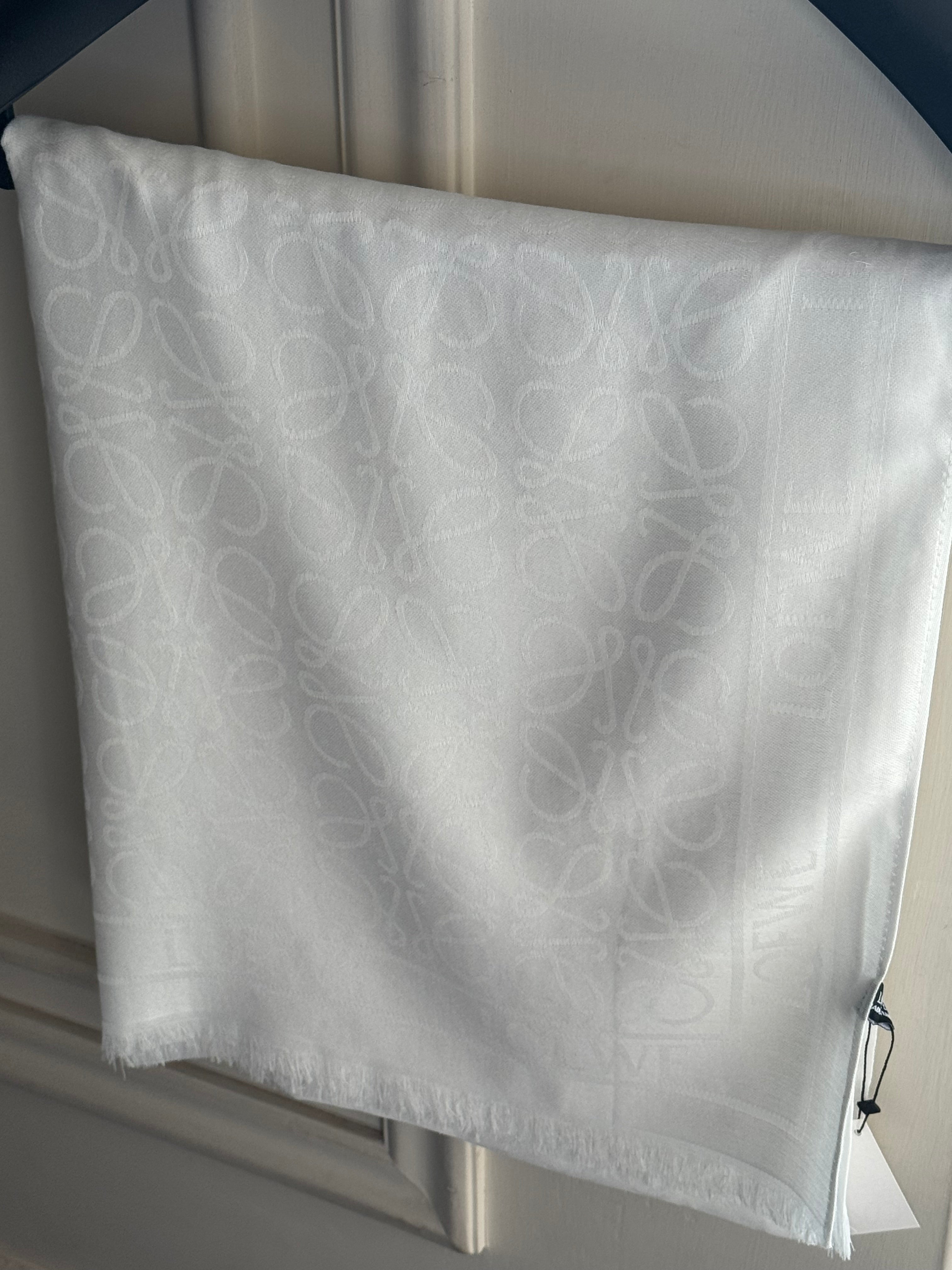 ALL SEASON Loewe Stoller - White