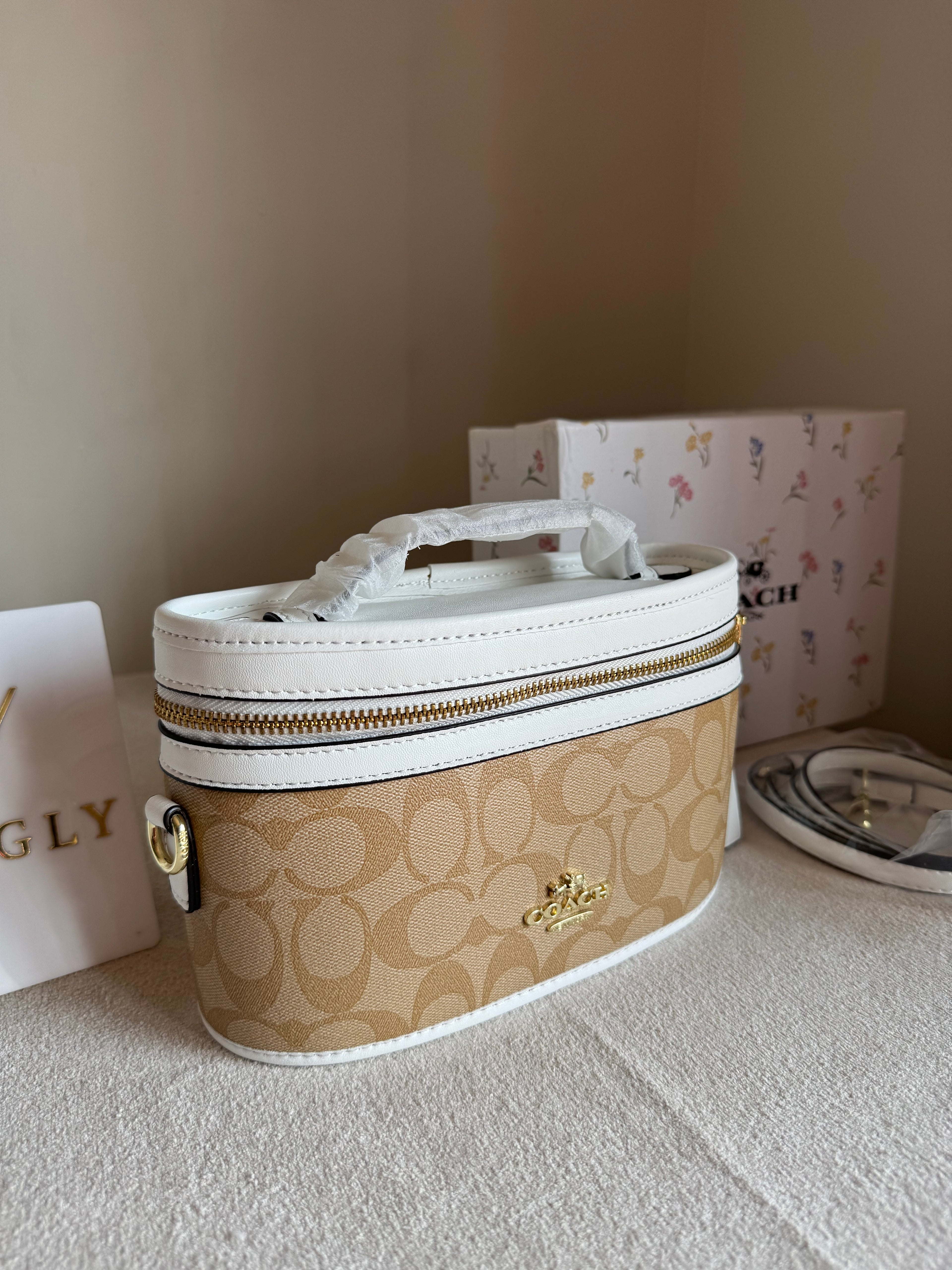 COACH Premium Bucket Bag (Apricot White) with Long Strap - BOX PACKING (Copy)