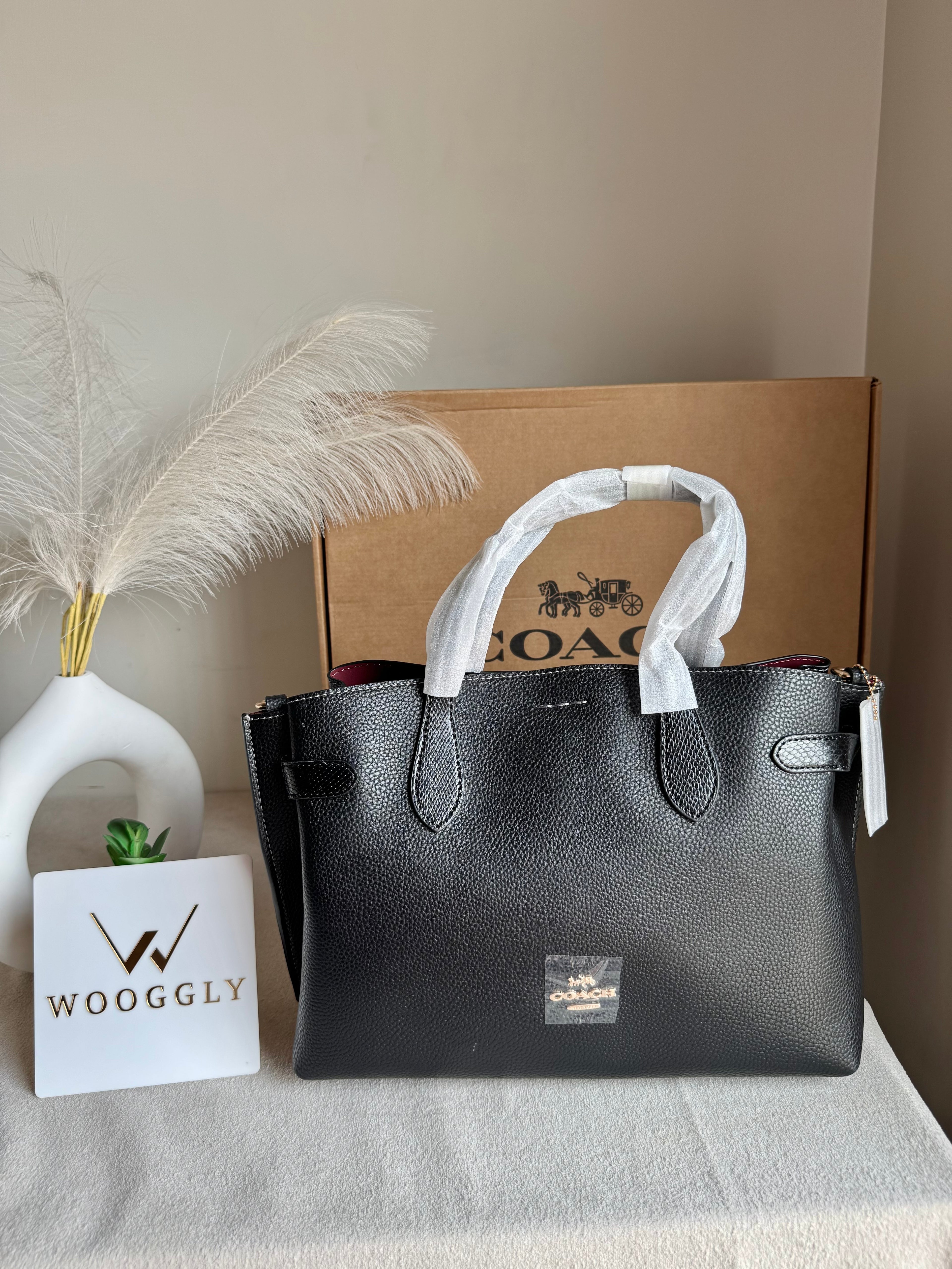COACH PREMIUM Hand Bag (Black) BOX PACKING