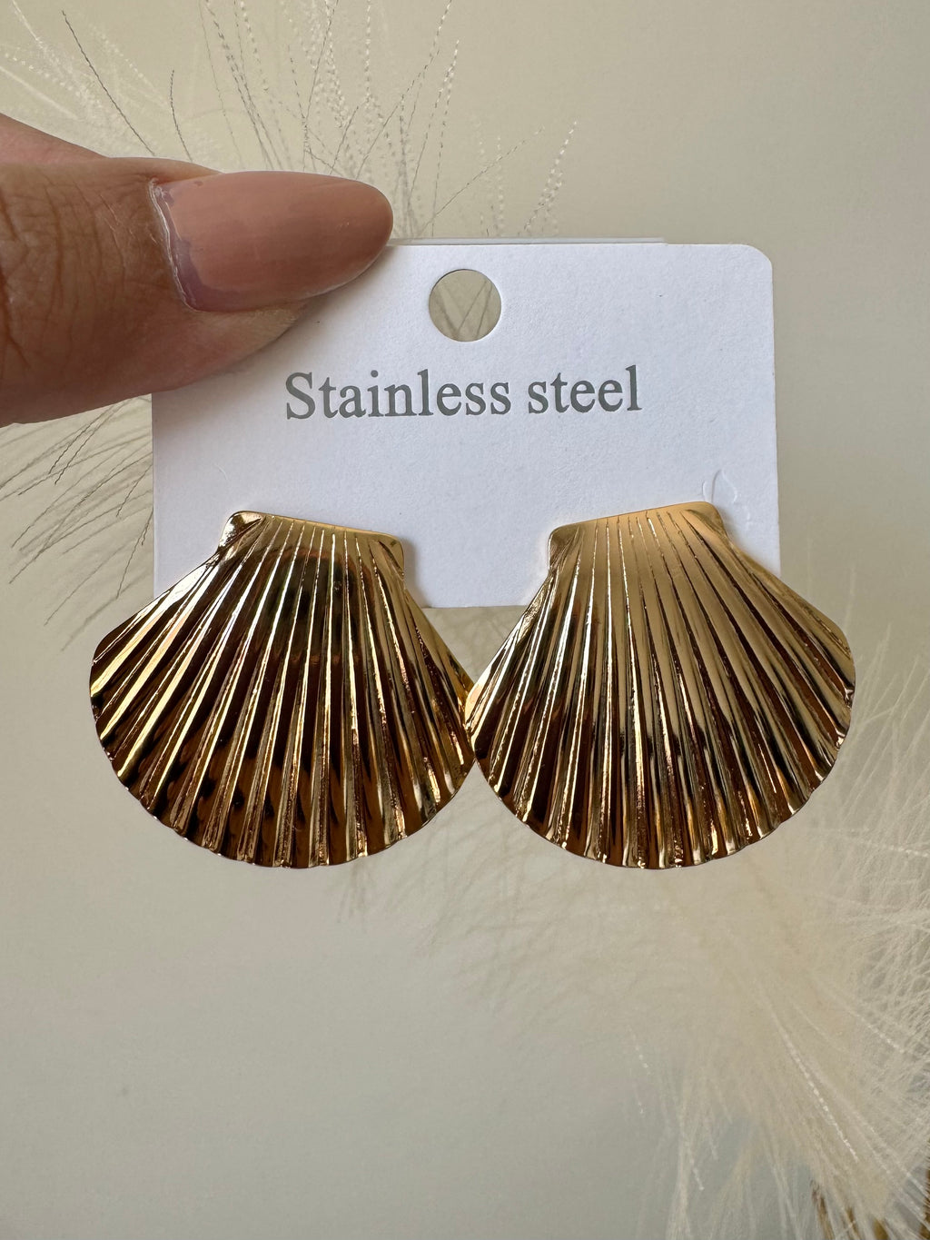 Seashell Gleam Studs - 18K Gold Plated