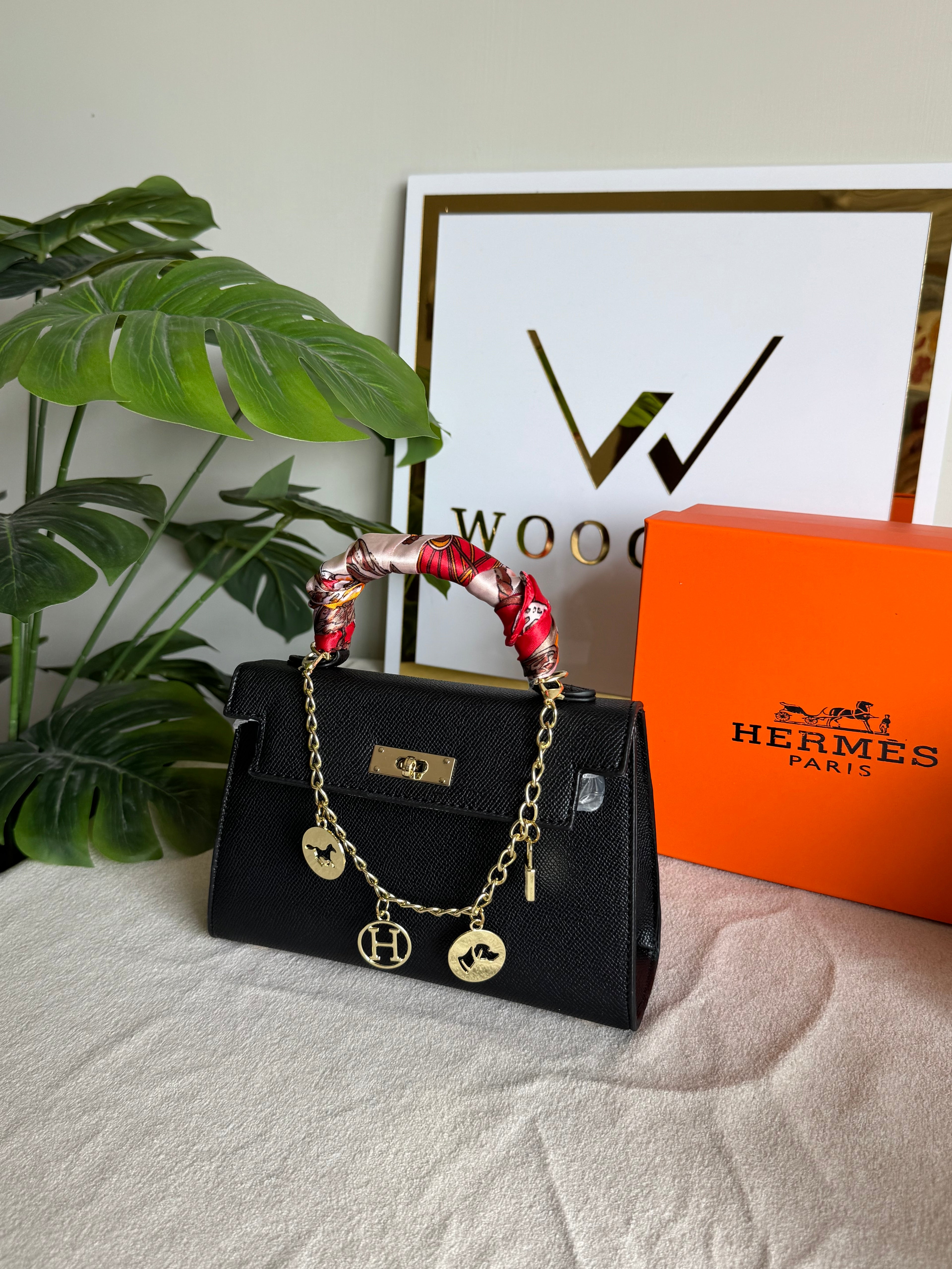 Hermes Kelly BOX PACKING with Chain and Silk Scarf (Black)