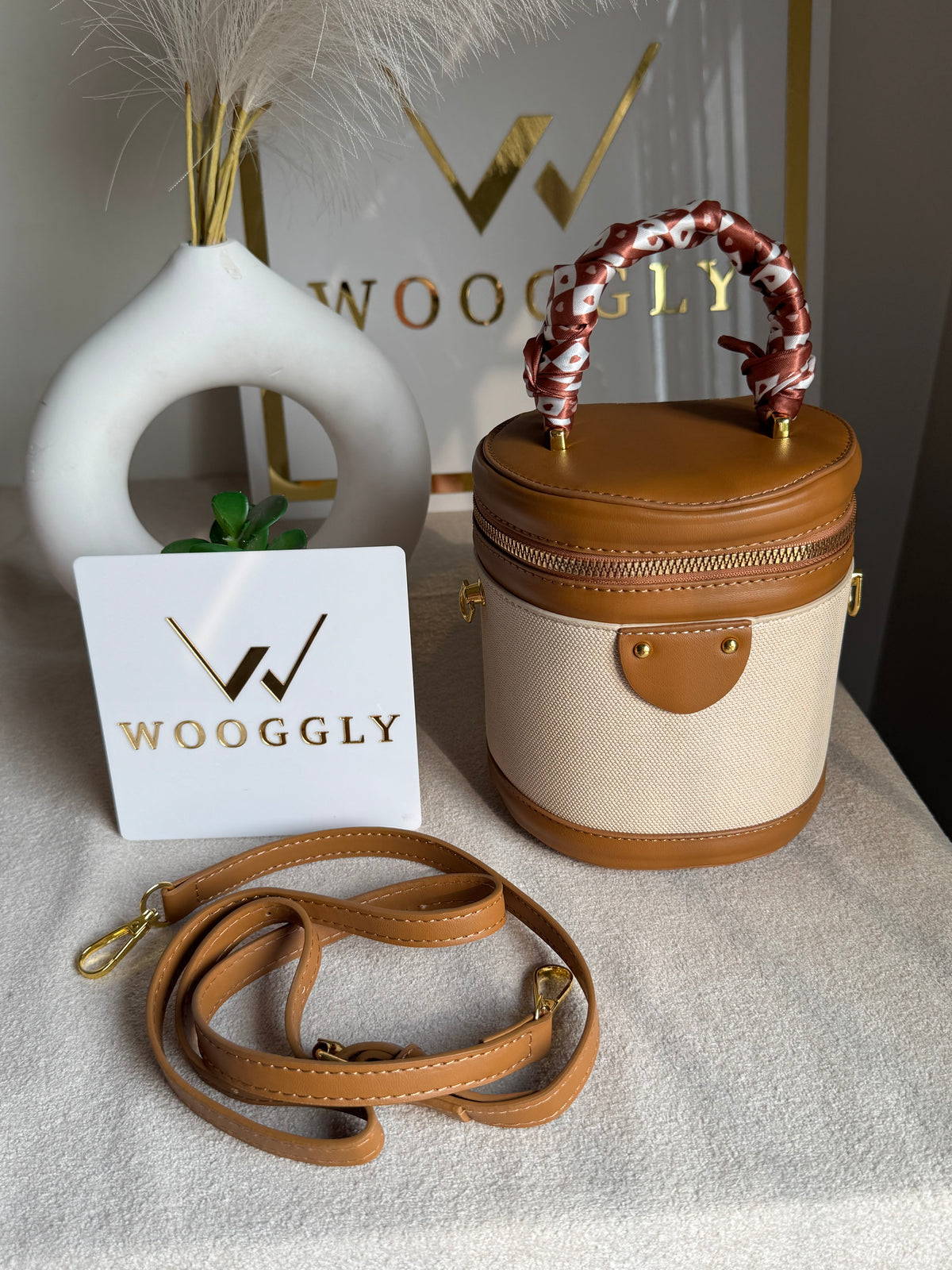 Cutest Crossbody Bag / Makeup Box Cream & Brown