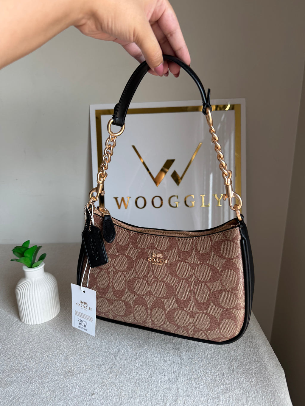 COACH TERI PREMIUM (Apricot Black) - MAGNETIC BOX PACKING