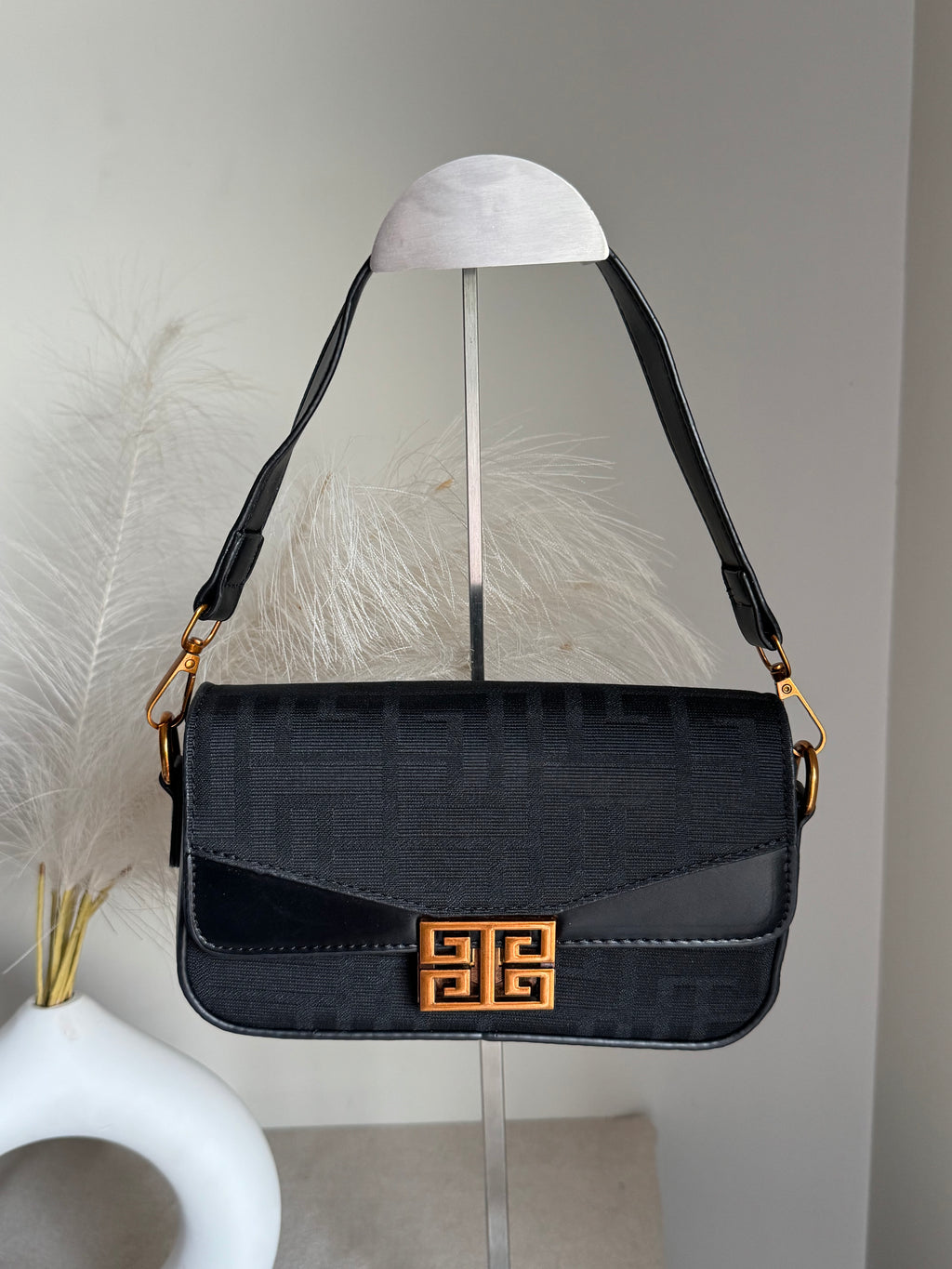 Chic Baguette Bag Black