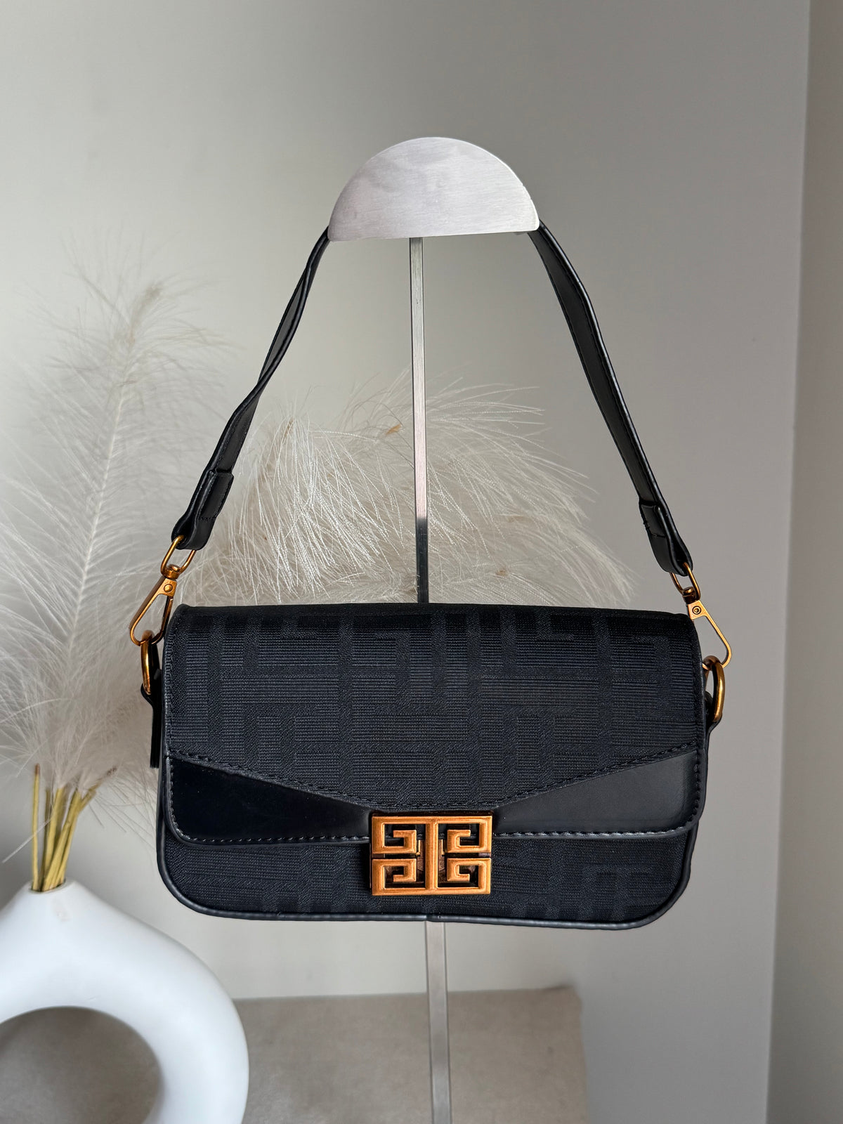 Chic Baguette Bag Black
