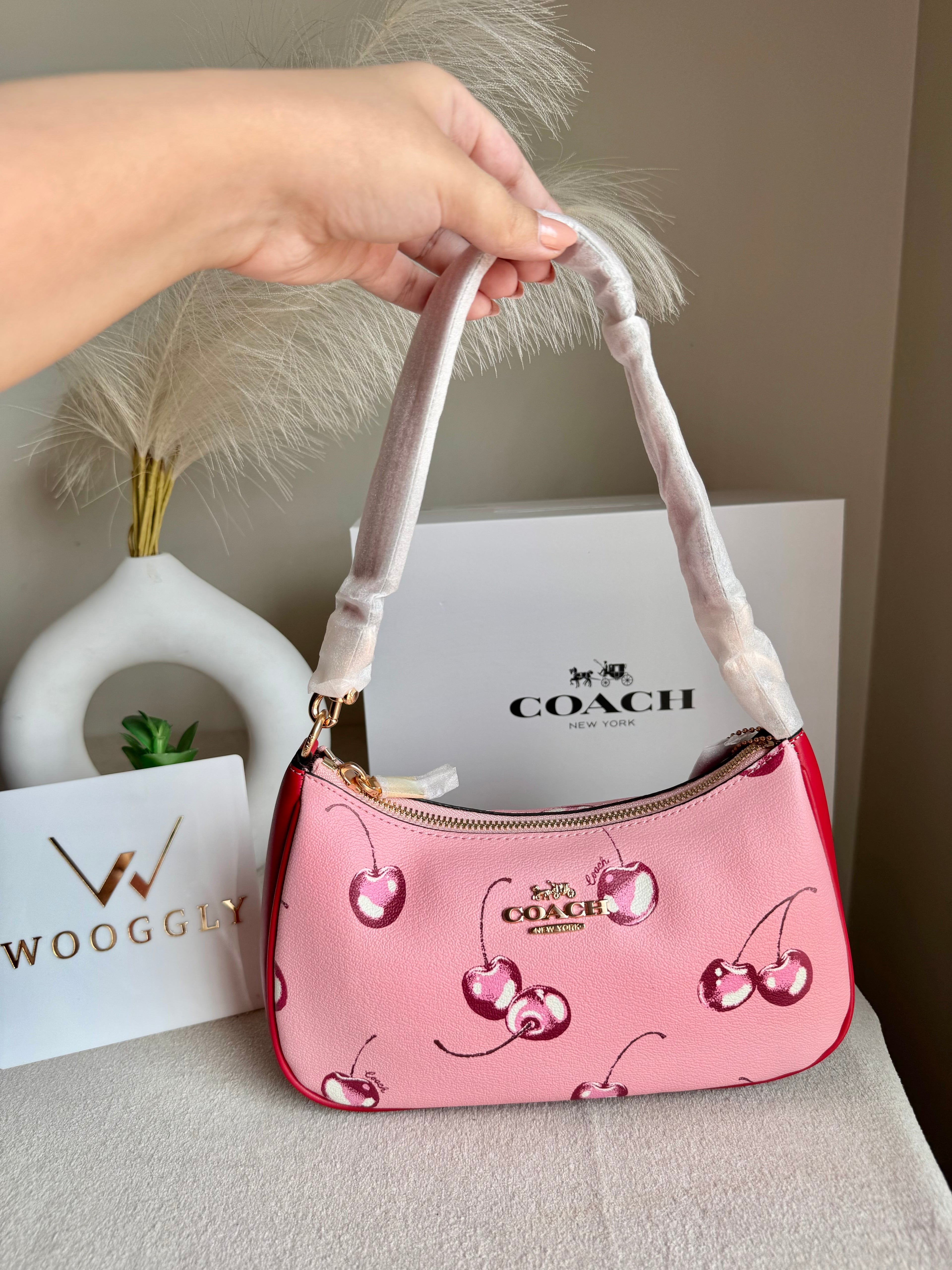 Coach TERI PREMIUM (Pink Cherries) - MAGNETIC BOX PACKING