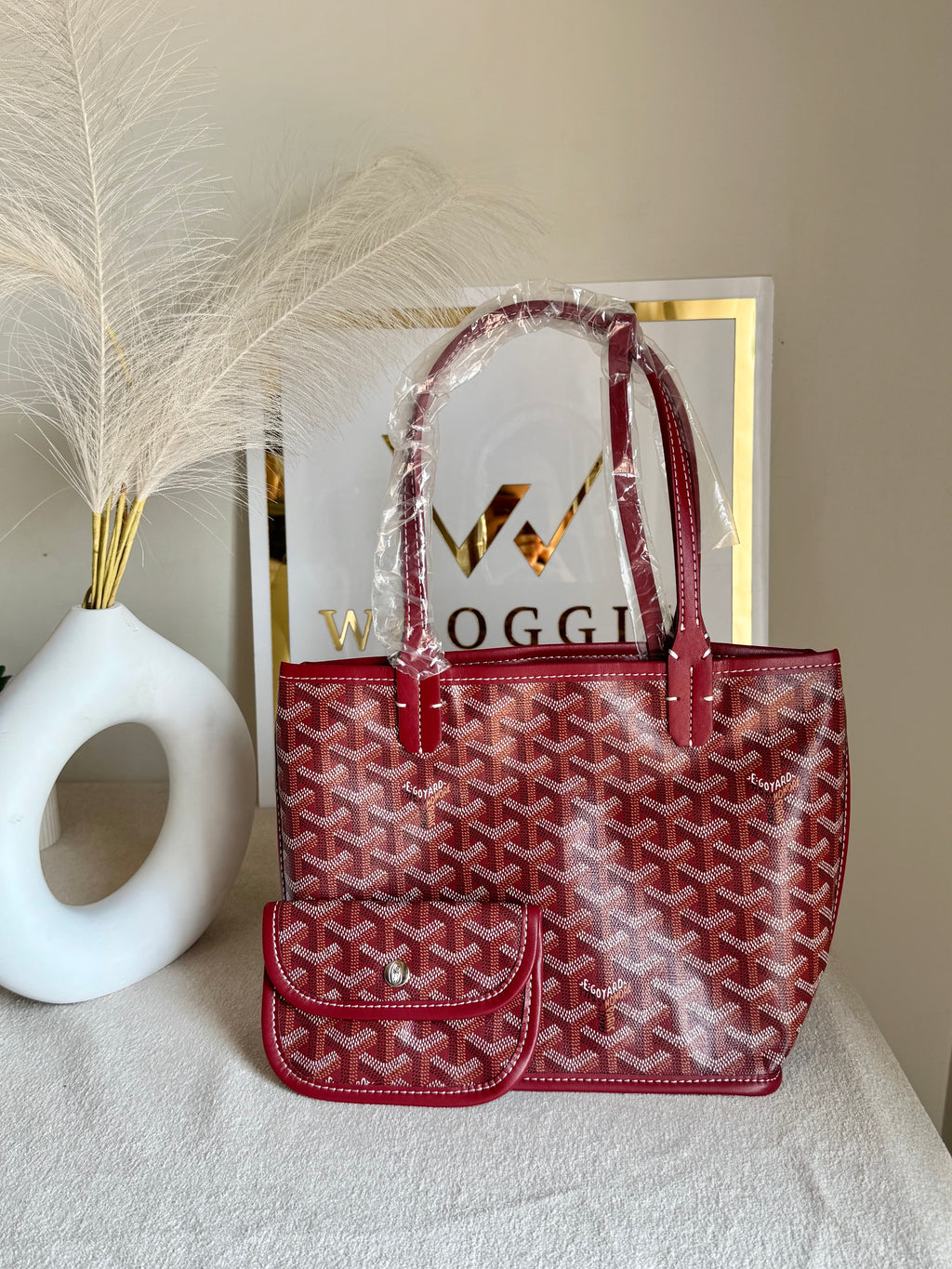 Go Yard Tote Bag - Maroon with Magnetic Box