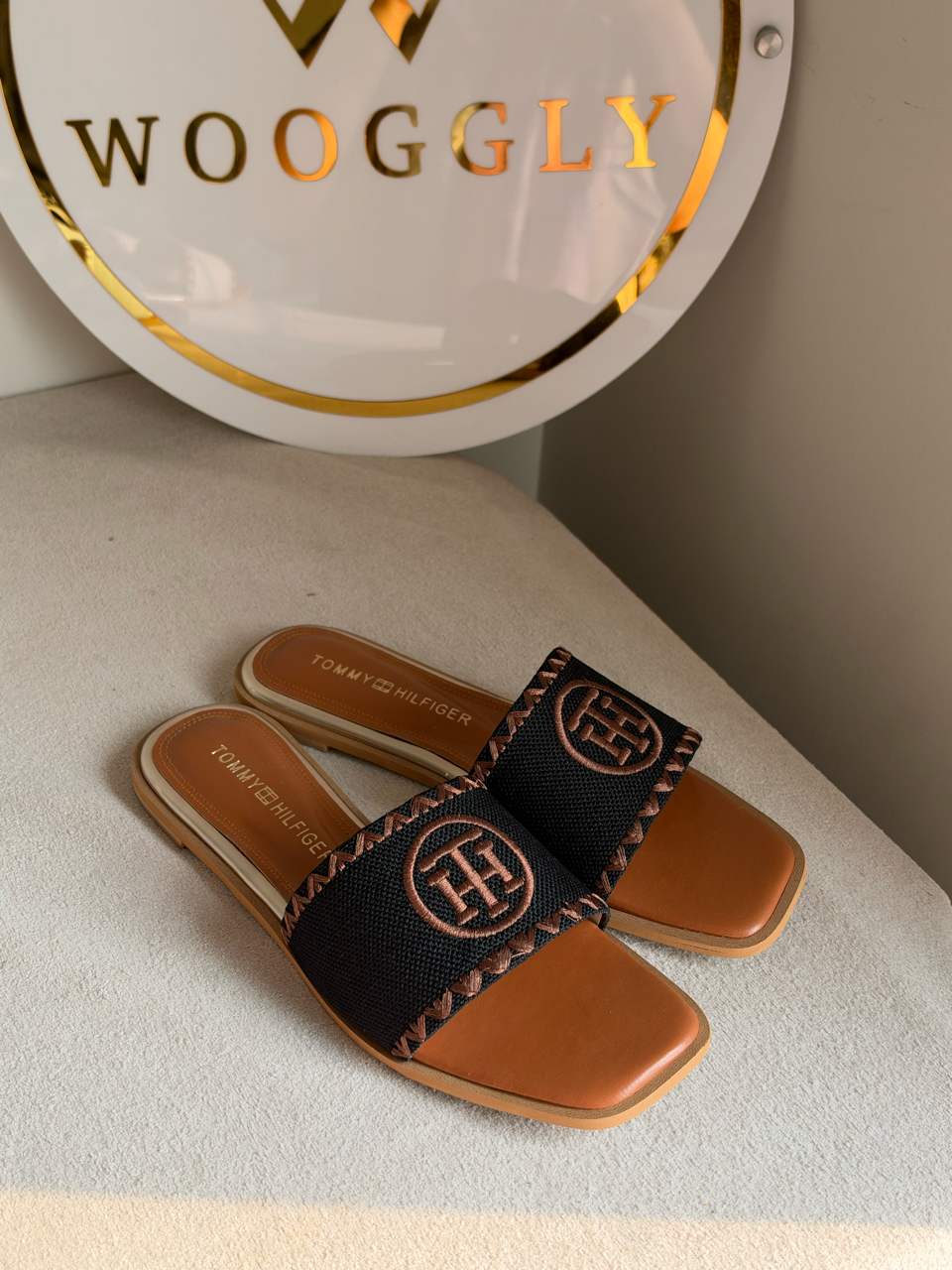 Meadow Weave Slides - Brown & Black
