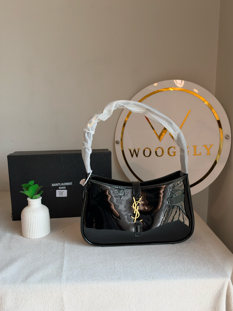 Viral Shoulder Bag with Box Packing - Black