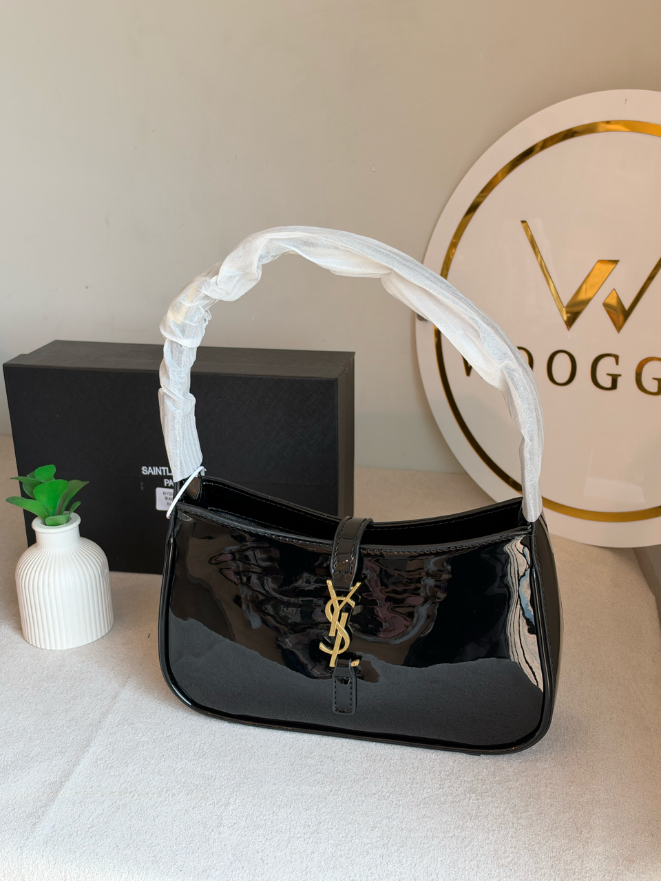 Viral Shoulder Bag with Box Packing - Black