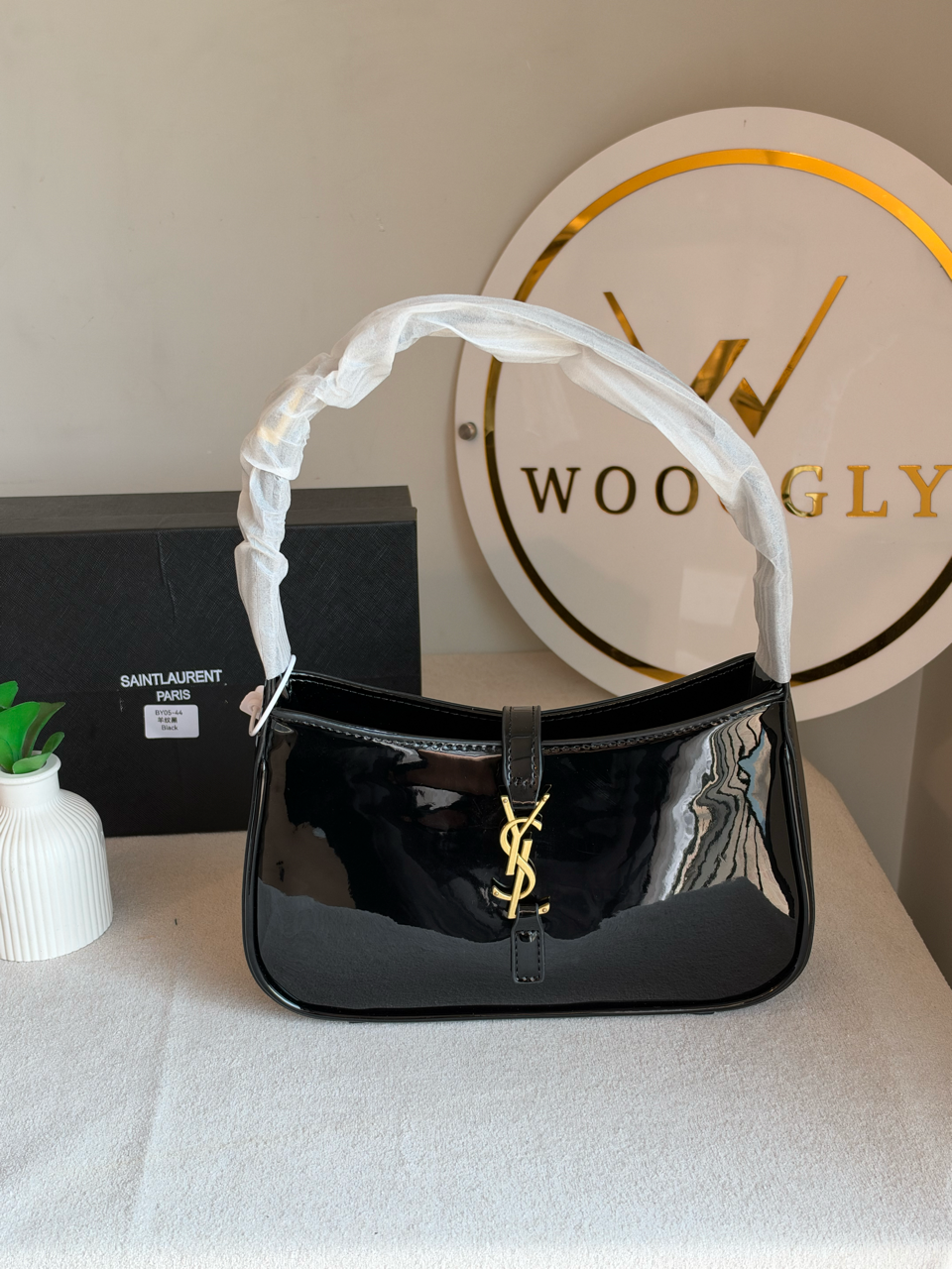 Viral Shoulder Bag with Box Packing - Black