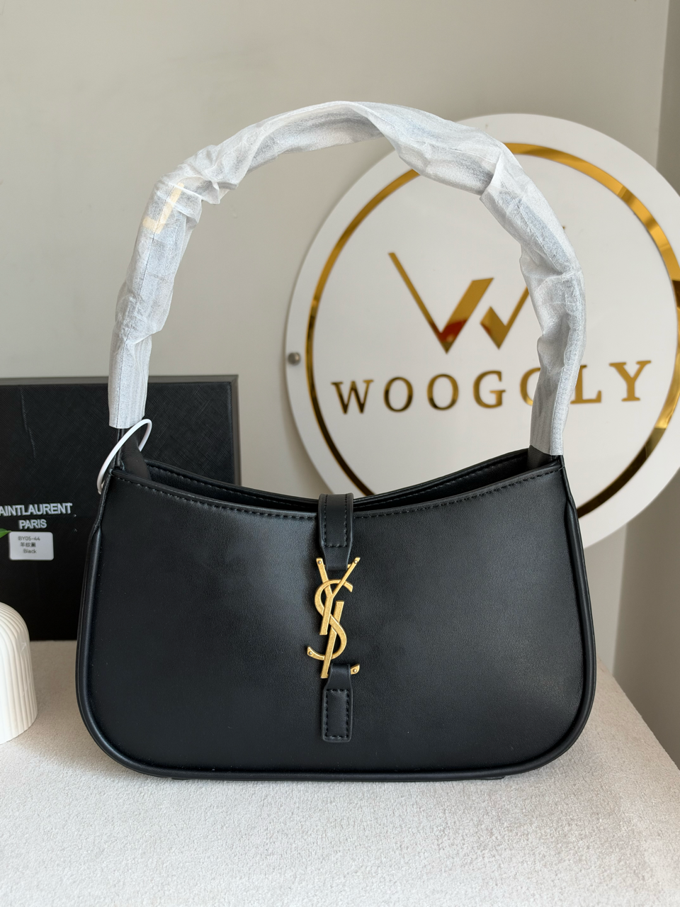 Viral Shoulder Bag with Box Packing - Matte Black