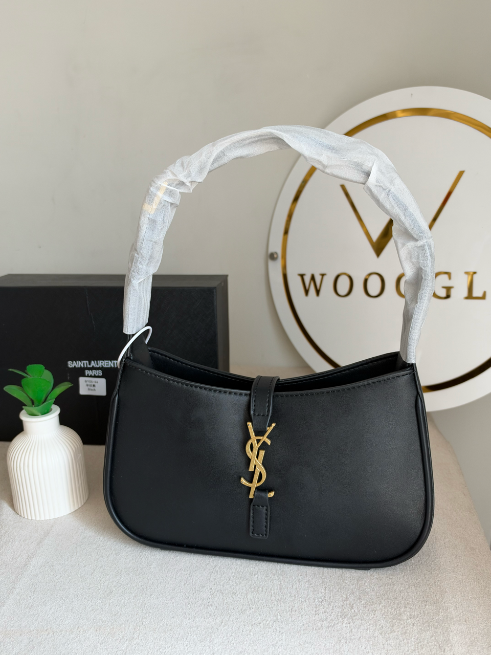 Viral Shoulder Bag with Box Packing - Matte Black