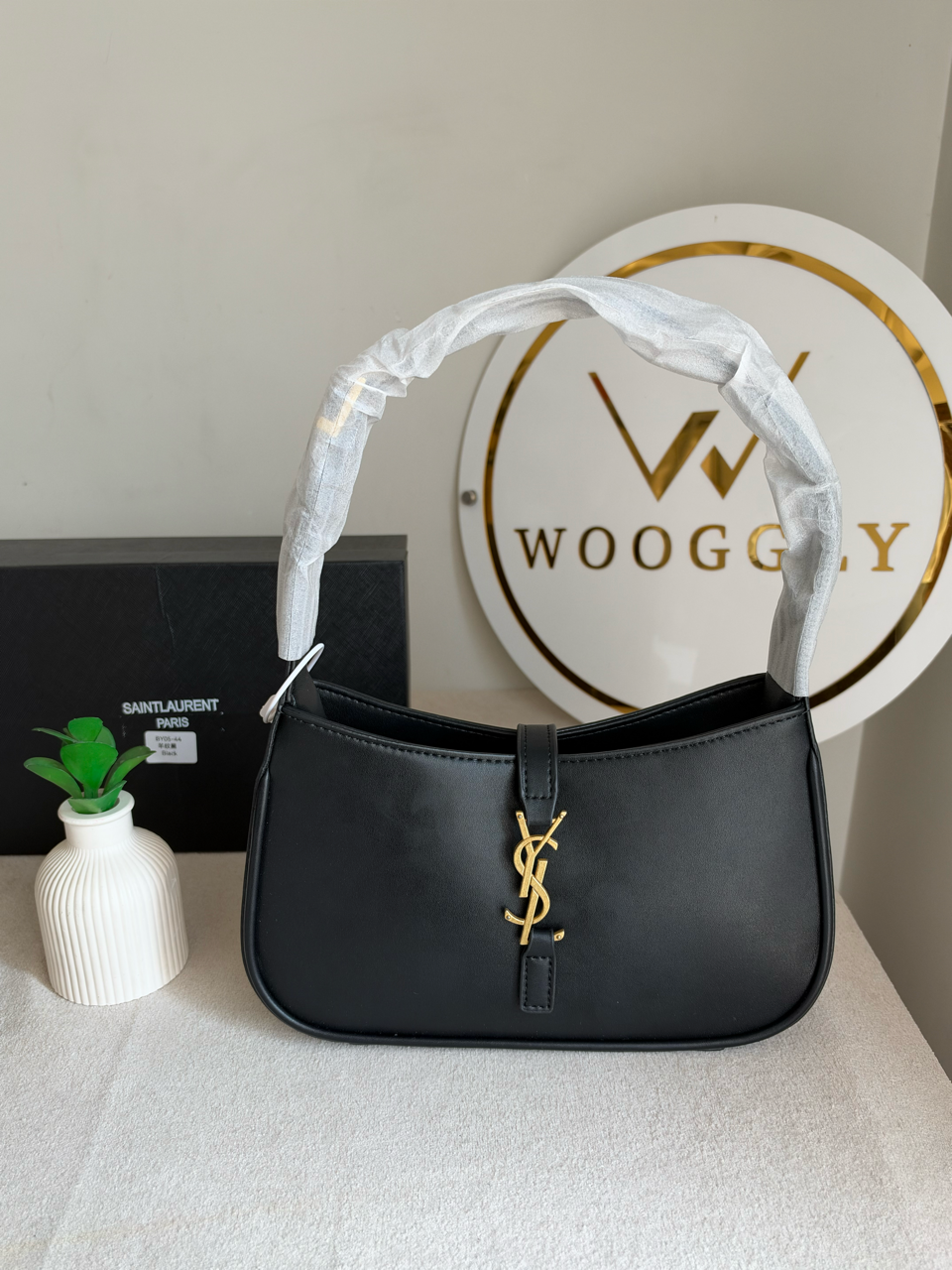 Viral Shoulder Bag with Box Packing - Matte Black