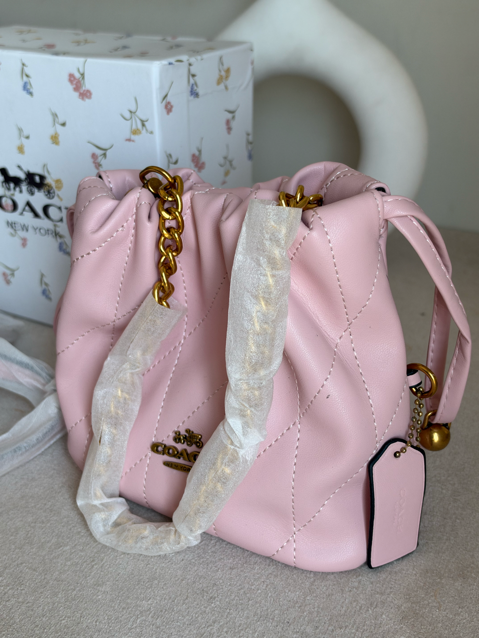 The Sovereign Bucket Bag with Box Packing - Pink