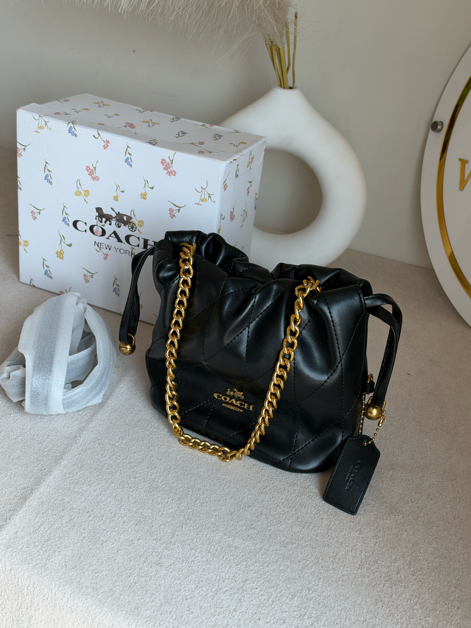 The Sovereign Bucket Bag with Box Packing - Black