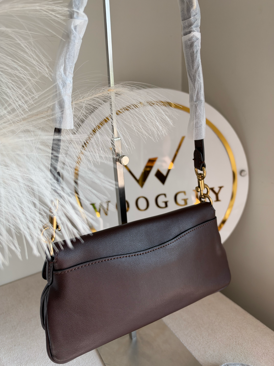 The Essential Archive Shoulder Bag - Brown
