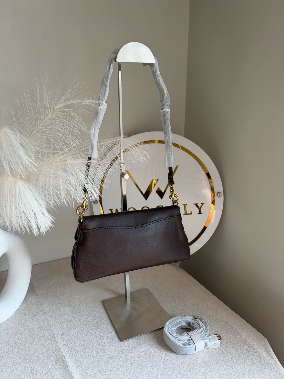 The Essential Archive Shoulder Bag - Brown