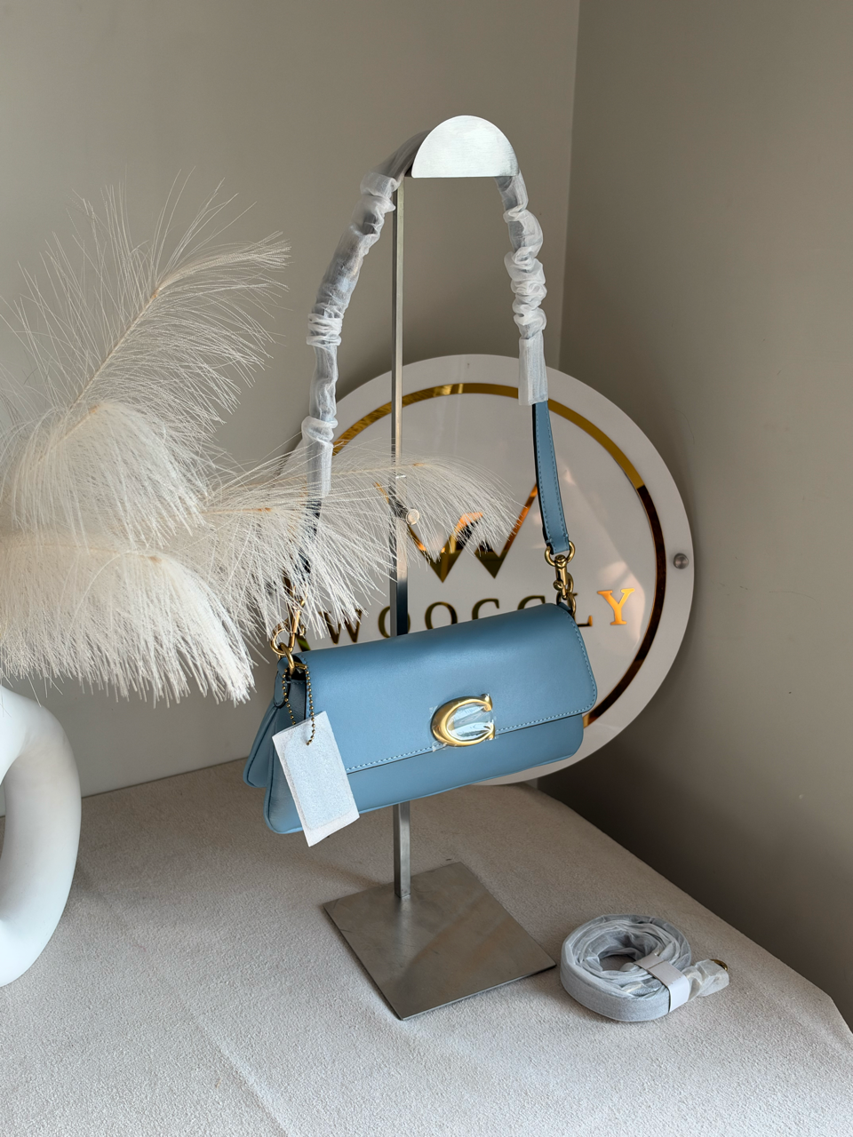 The Essential Archive Shoulder Bag - Light Blue