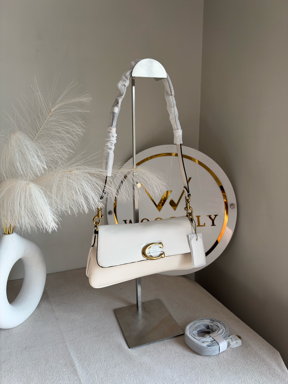 The Essential Archive Shoulder Bag - White & Soft Cream