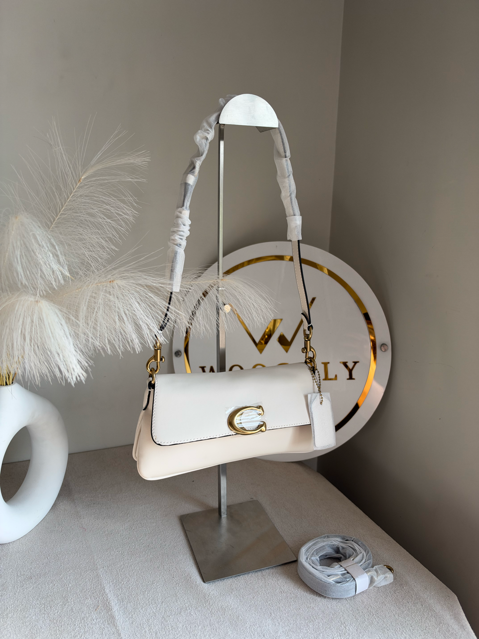 The Essential Archive Shoulder Bag - White & Soft Cream