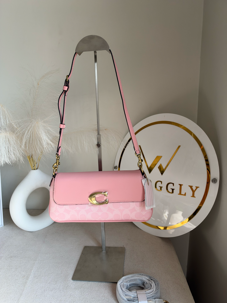 The Essential Archive Shoulder Bag - Pink